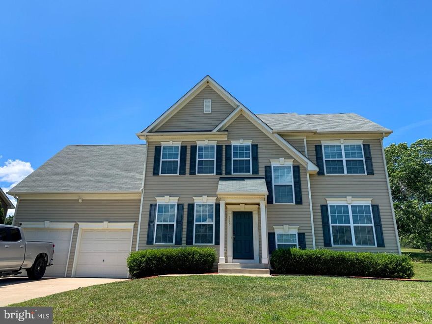 Vacation where you live with this PRISTINE 5-bedroom home located in sought after Lake Holiday Estates!! Immediately you will be greeted with gorgeous hard-wood flooring throughout the main level, leading you to the open concept living room & kitchen. This “Heart of the Home” kitchen was remodeled in 2017 with stainless steel appliances, granite countertops, double bowl sink and butcher block island countertop. The main level offers a bonus room, perfect for a home office or 5th bedroom. The spacious upper-level features three additional bedrooms and an over-sized primary suite with dual closets, glass shower door with separate soaking tub, dual vanity sinks and a linen closet.  The lower level features a brand-new sump pump (2020), and tons of space ready to be finished exactly how you would like. Enjoy the countless amenities this exclusive lake community has to offer: (3) private beaches, ball fields, tennis courts, basketball courts, horseshoes, playgrounds, hiking trails, fishing pier, clubhouse for hosting events, boat marina, disc golf & more! Come make your home at the lake today!