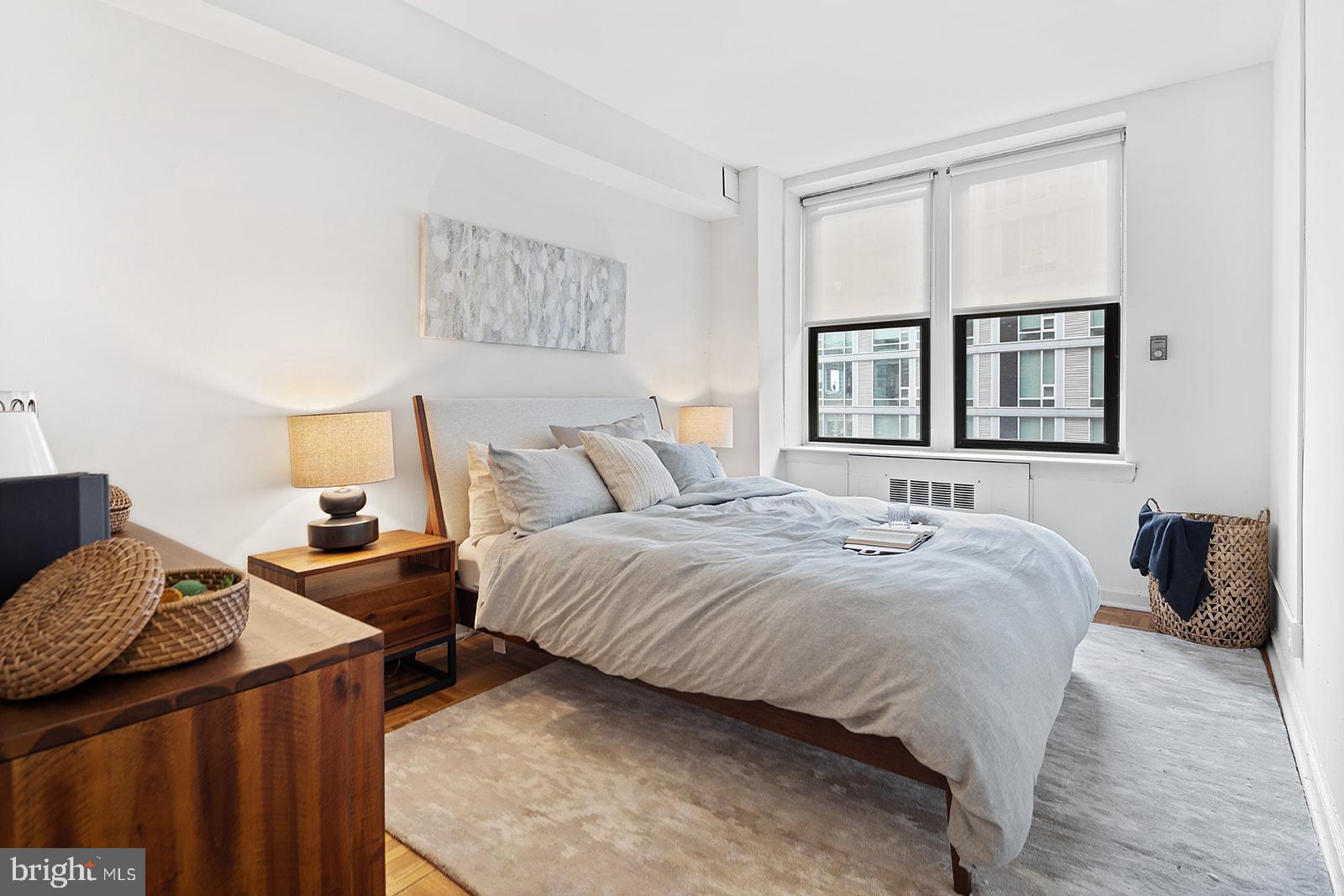 ART MUSEUM AREA - Residential Lease