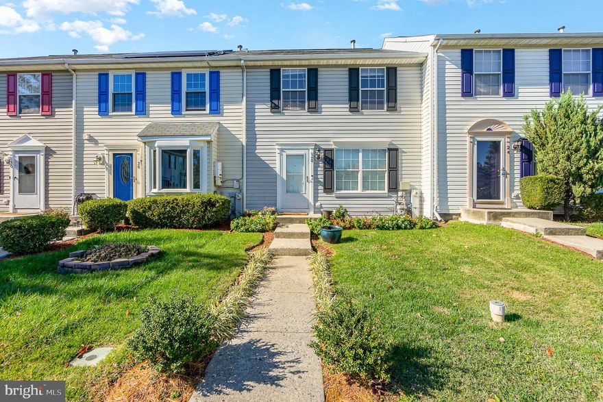 Welcome to 26 Nancy Ct! This lovely townhome in the highly sought after Bluegrass Heights neighborhood is ready for its new owner. This home features 3 bedrooms; 3 full bathrooms; a fully finished walkout basement; and a bonus room for an additional 4th bedroom, office, or den. Why rent when you could OWN this home for less?!  Schedule your tour today!