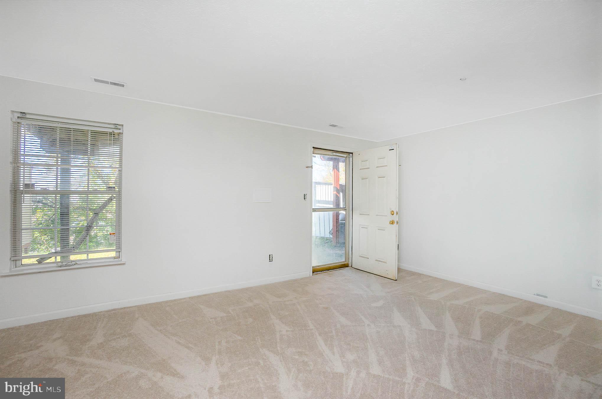 BLUEGRASS HEIGHTS - Residential