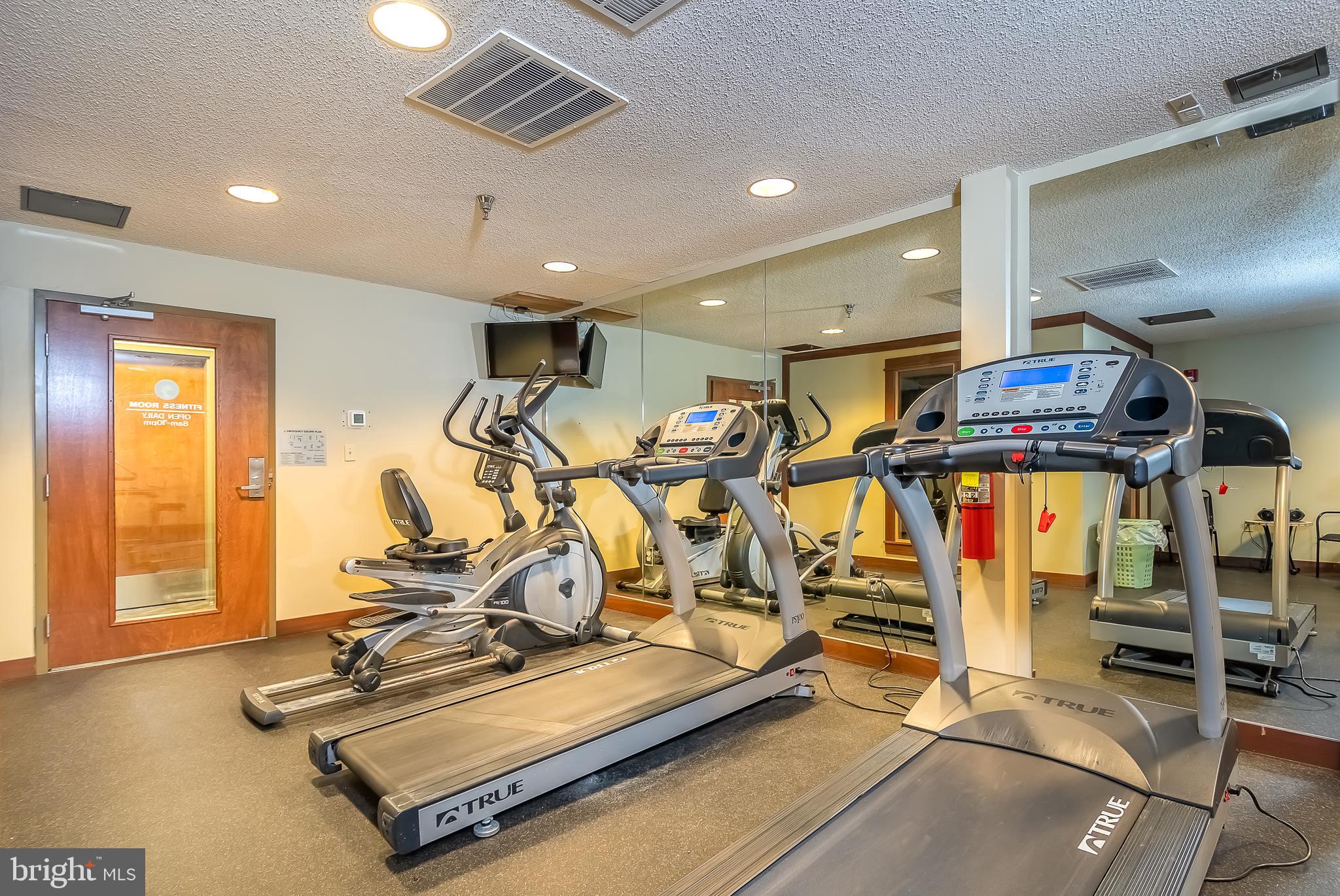 SILVER TREE SUITES - Residential