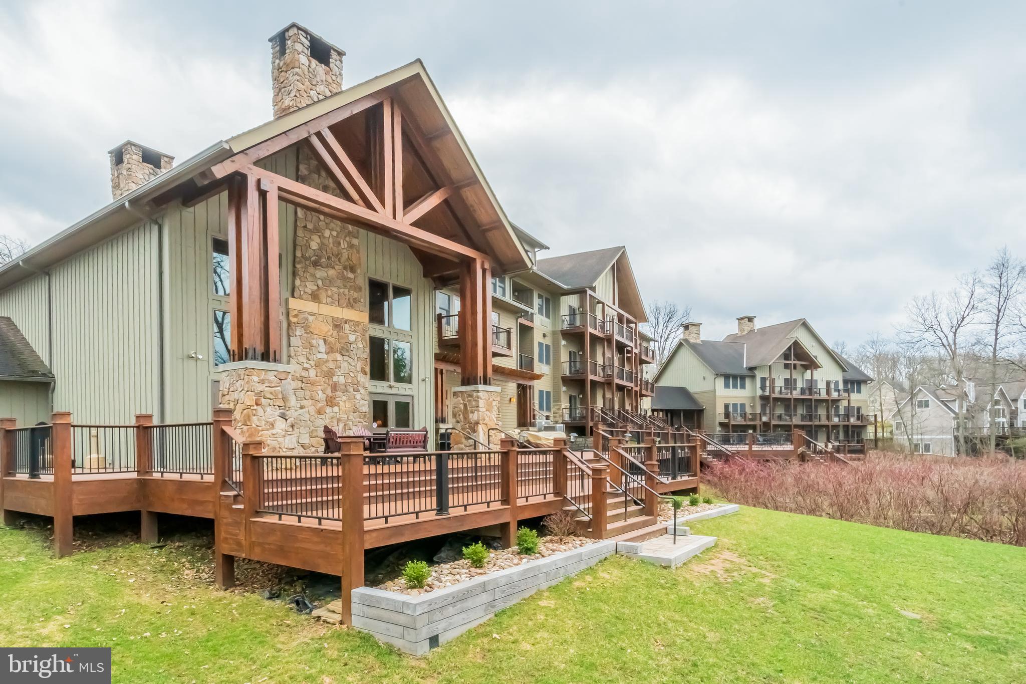 SILVER TREE SUITES - Residential