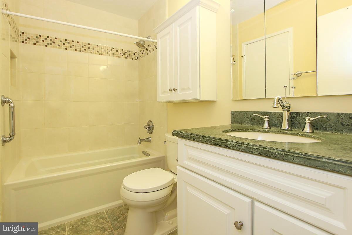 BONIFANT WOODS - Residential