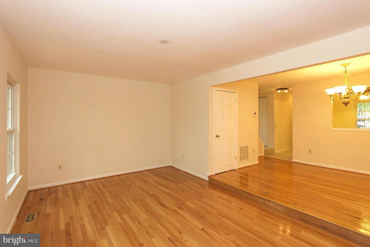 BONIFANT WOODS - Residential