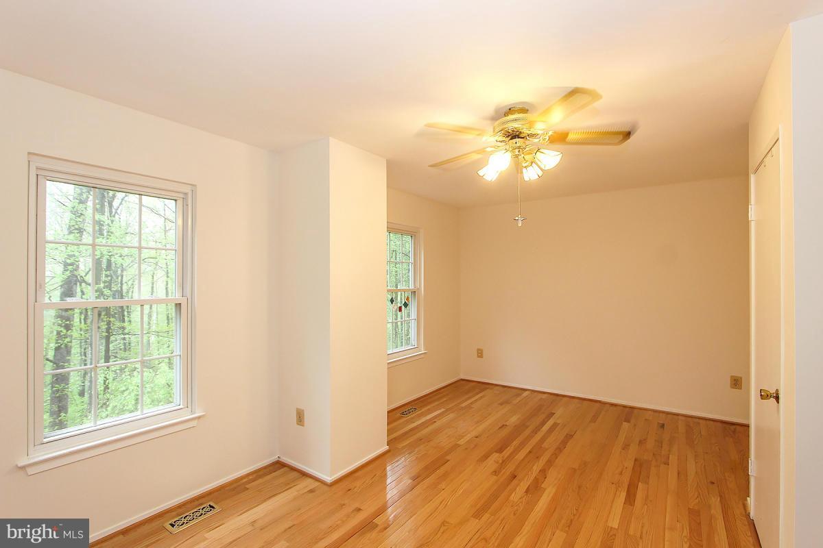 BONIFANT WOODS - Residential