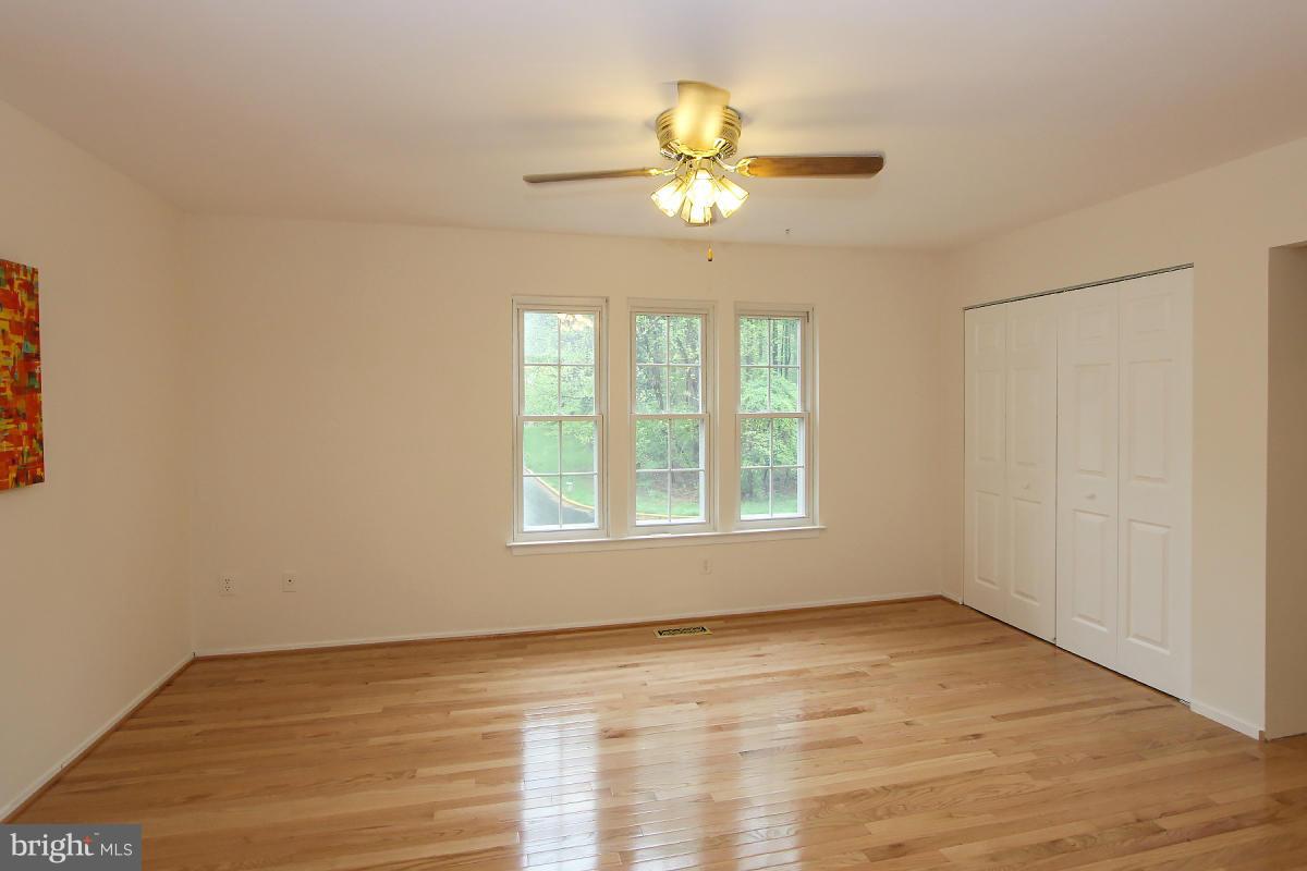 BONIFANT WOODS - Residential