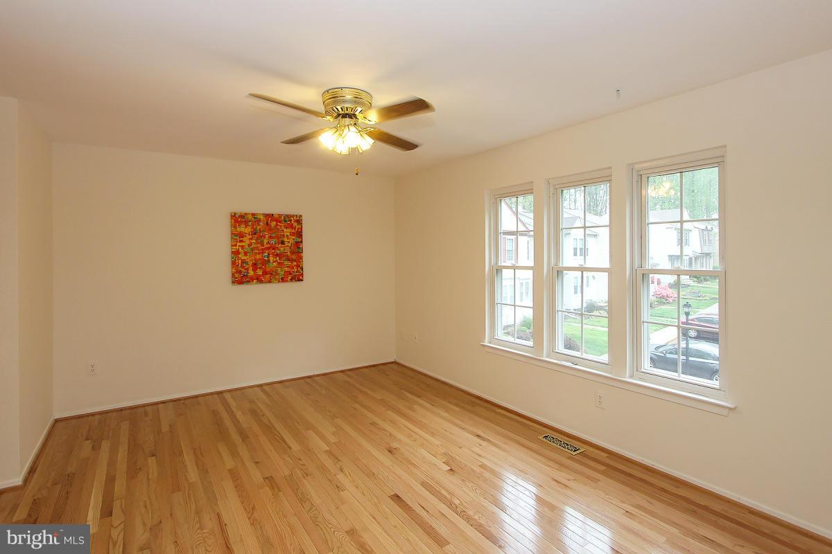 BONIFANT WOODS - Residential