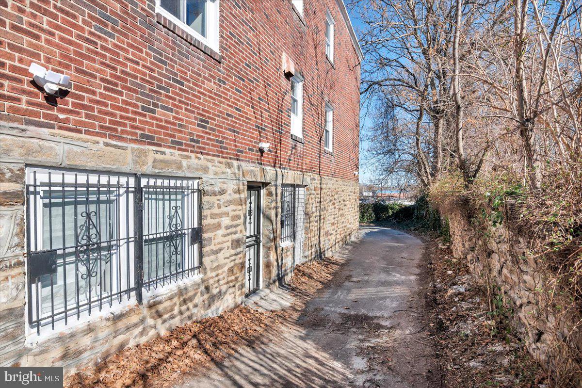 OVERBROOK - Residential Income