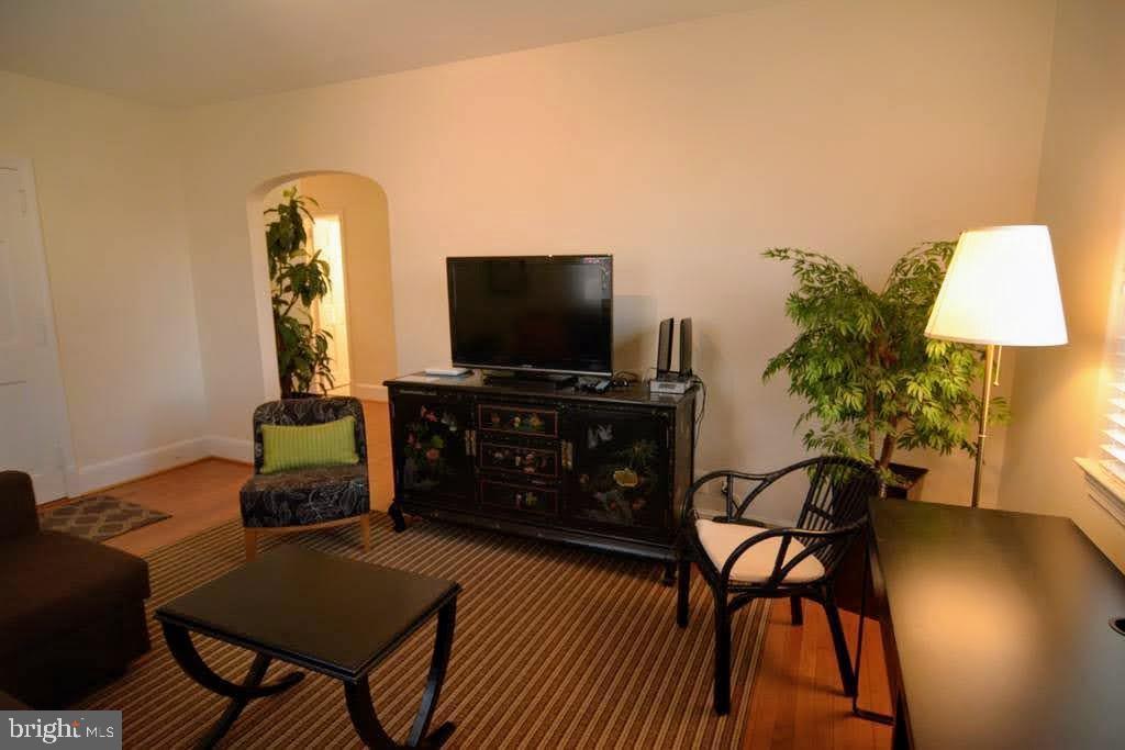 CLARENDON - Residential Income