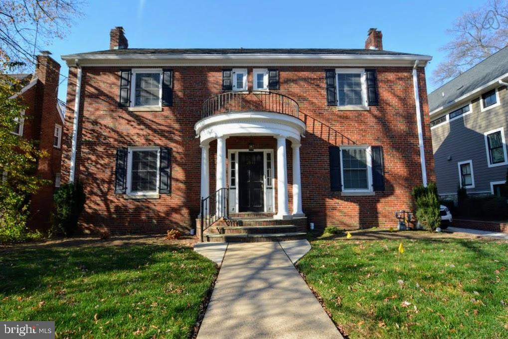 CLARENDON - Residential Income