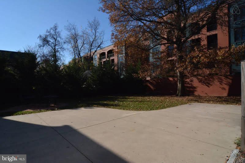 CLARENDON - Residential Income