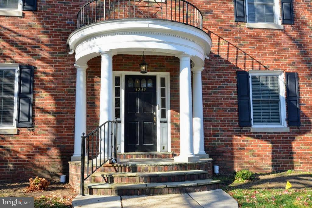 CLARENDON - Residential Income