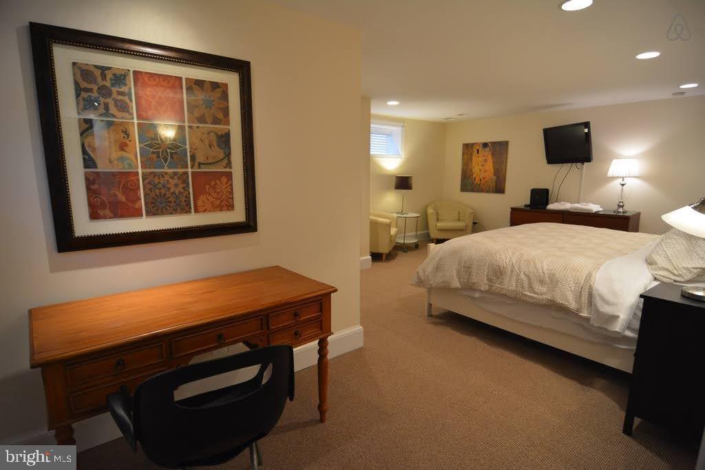 CLARENDON - Residential Income