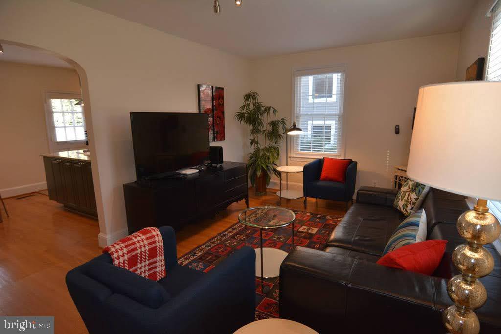 CLARENDON - Residential Income