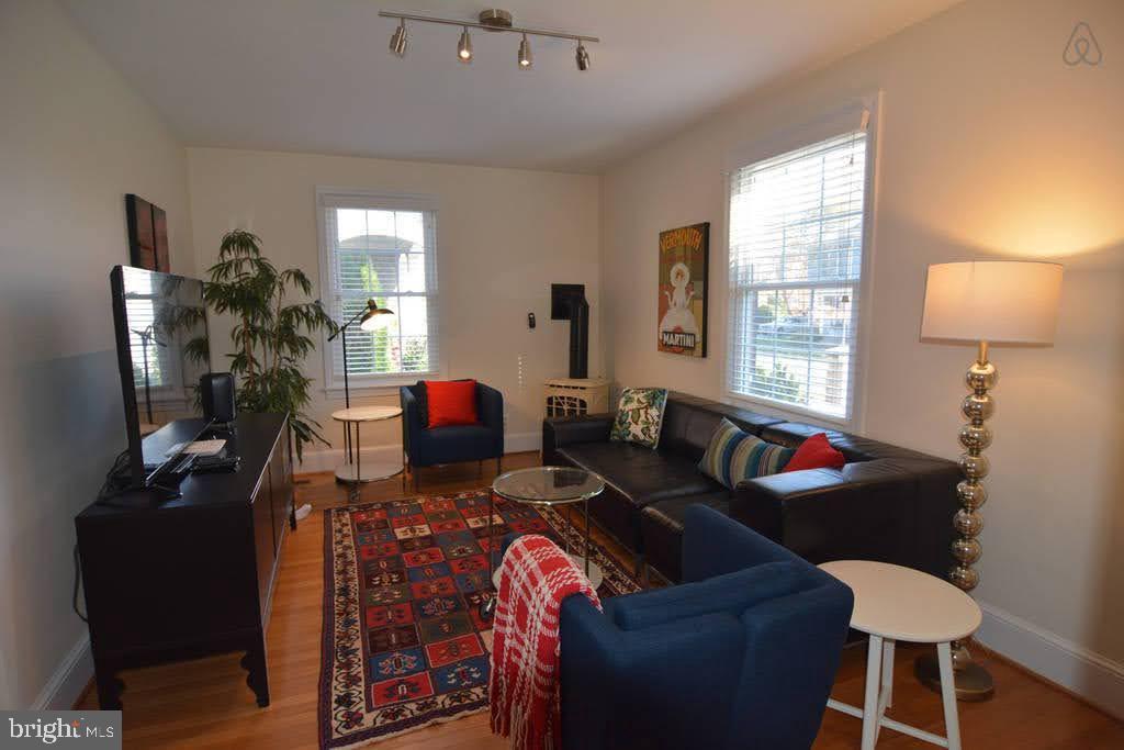 CLARENDON - Residential Income