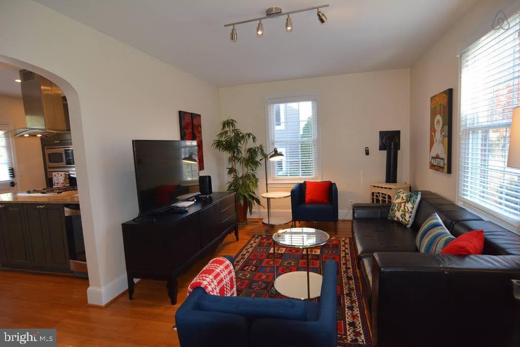 CLARENDON - Residential Income