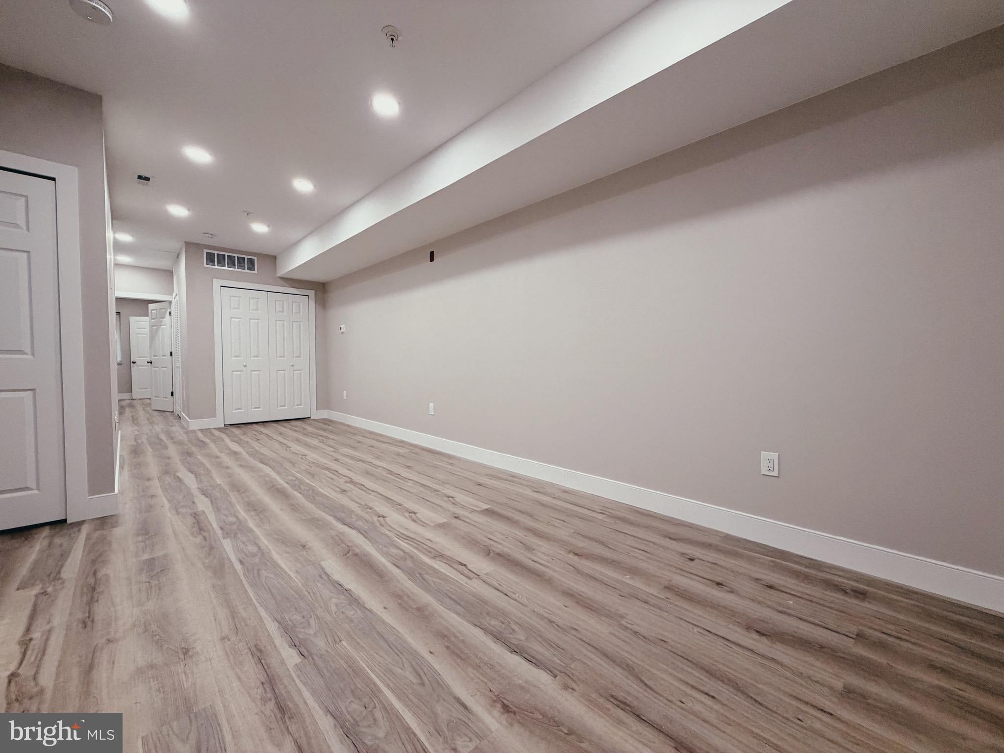 2720 W THOMPSON STREET UNIT E