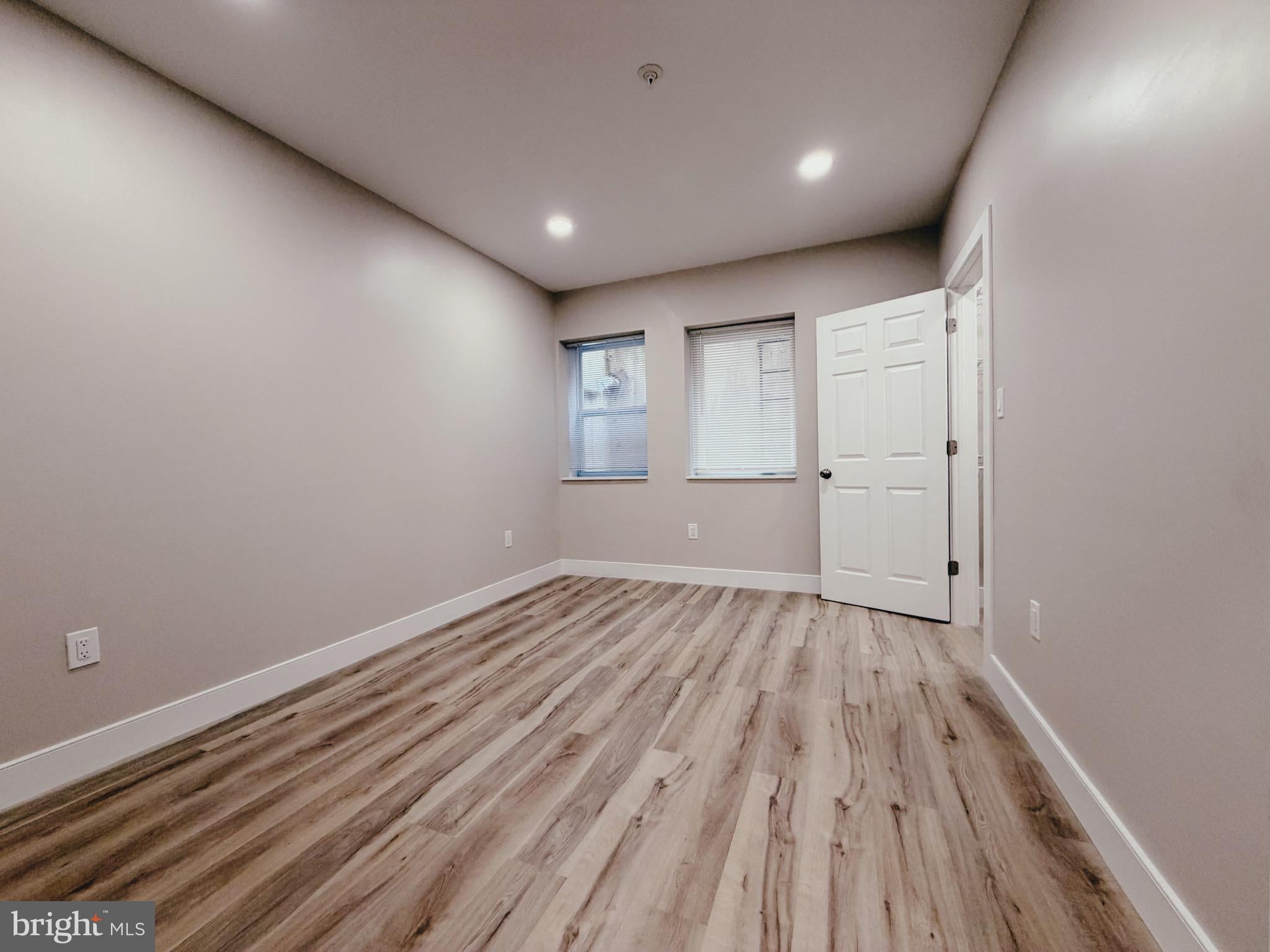 2720 W THOMPSON STREET UNIT E