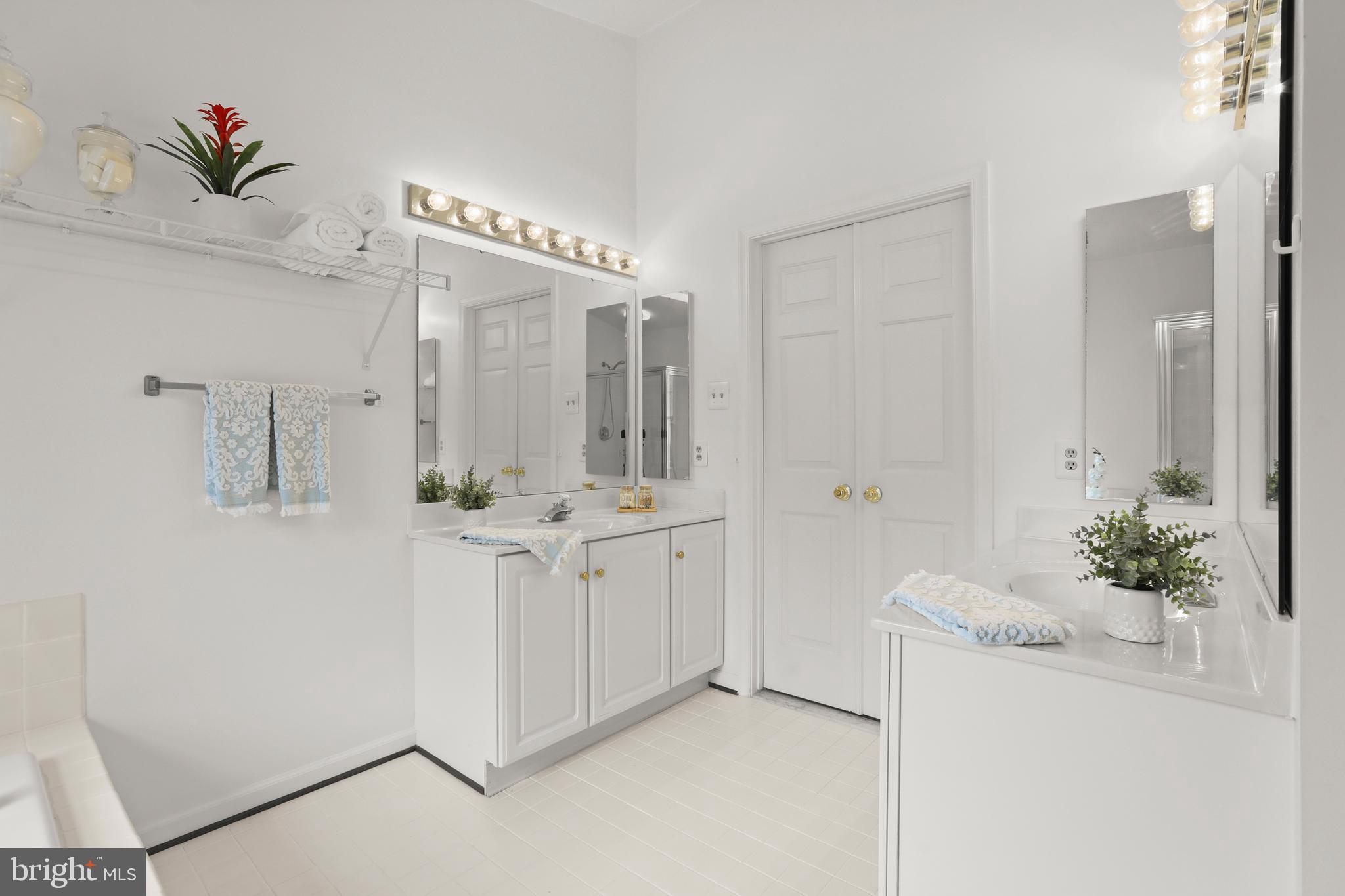 KINGS CHARTER - Residential