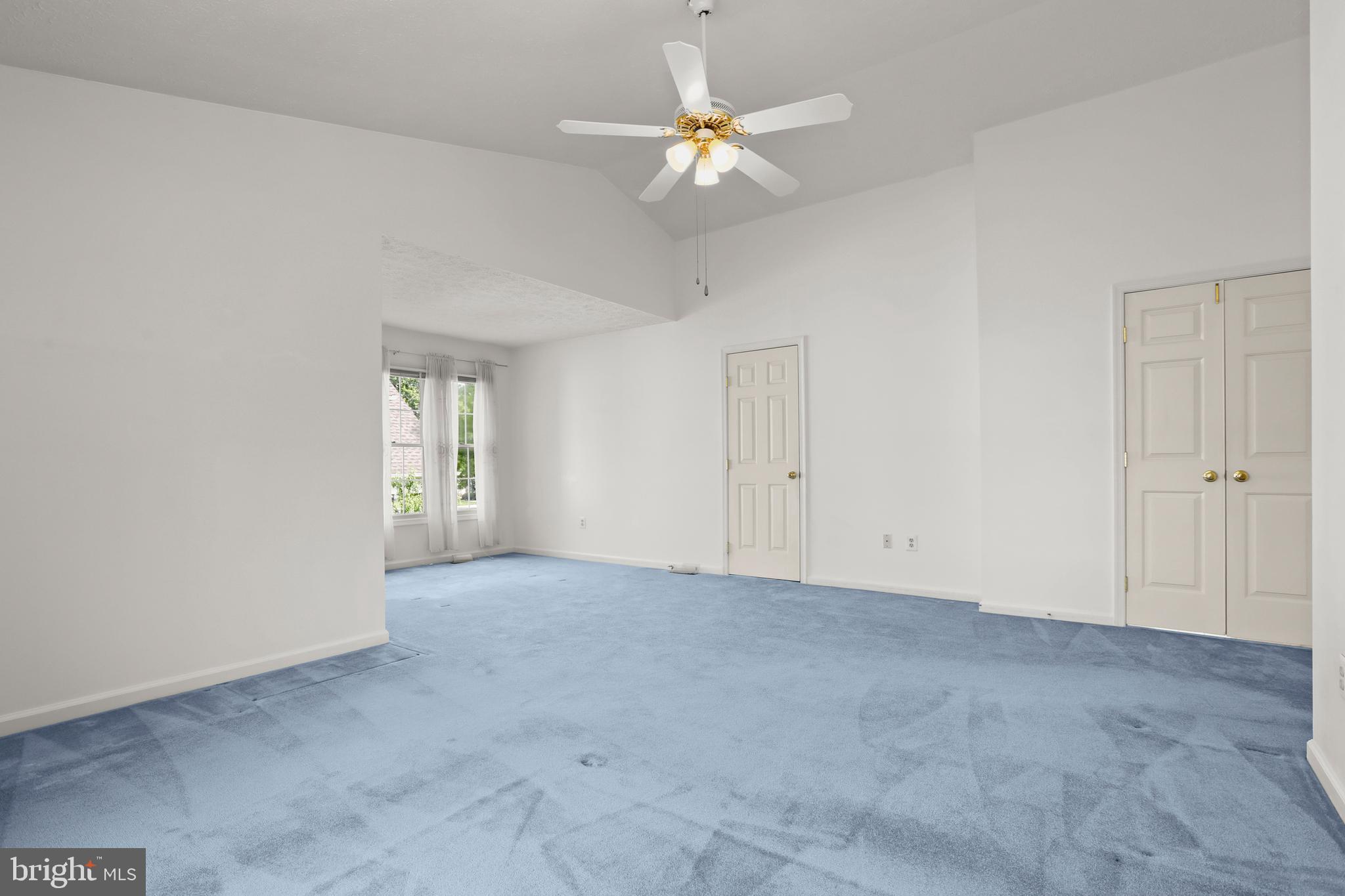 KINGS CHARTER - Residential