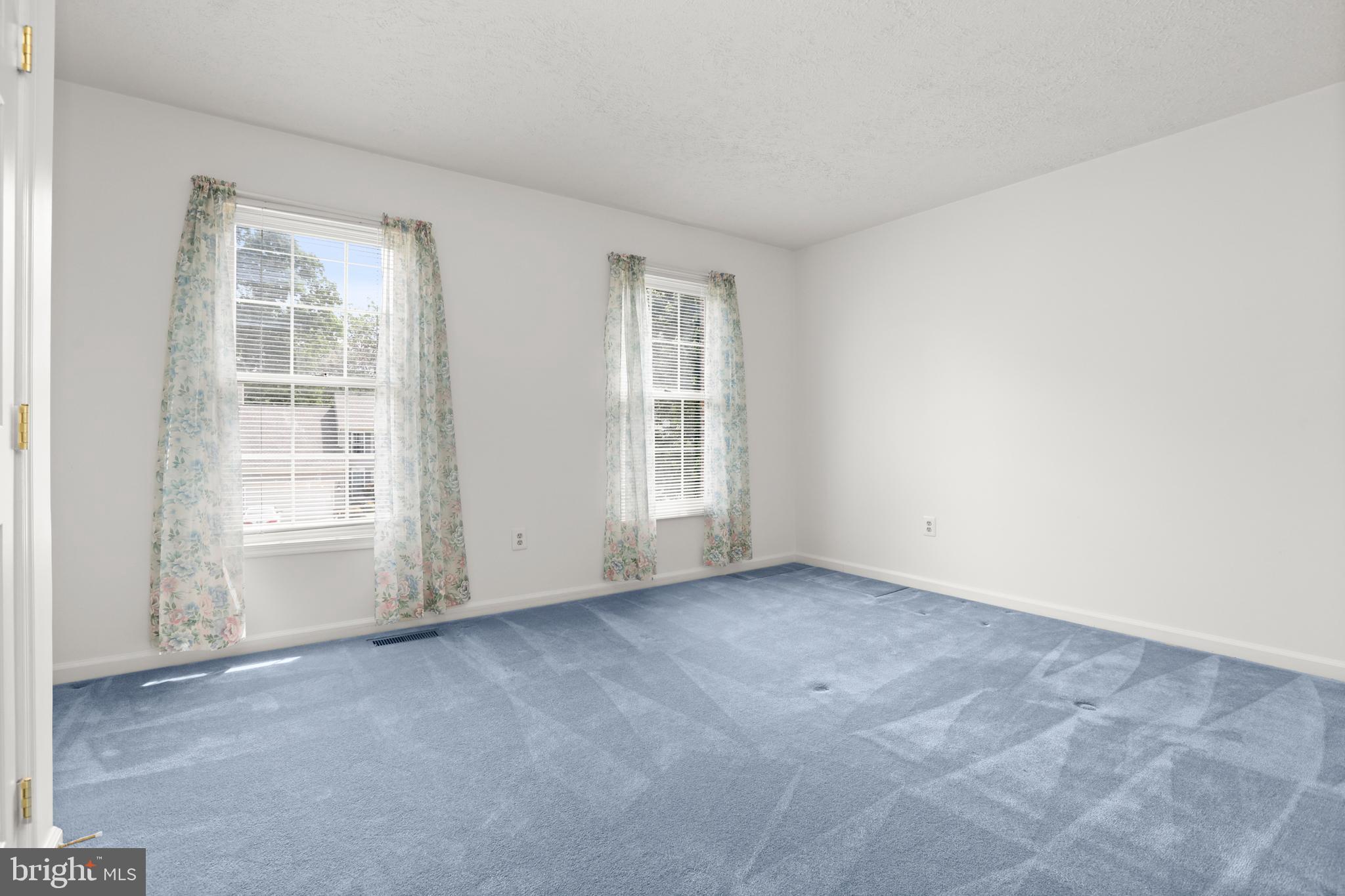 KINGS CHARTER - Residential