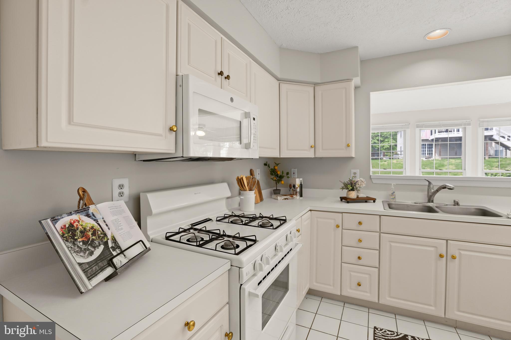 KINGS CHARTER - Residential