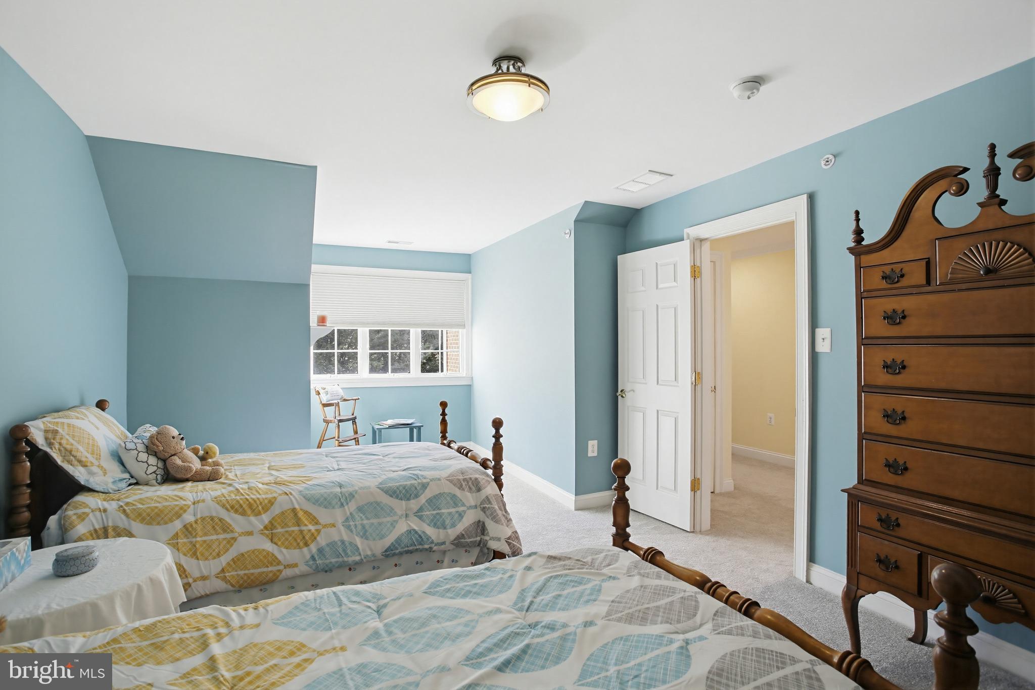 DUNLOY TOWNHOME - Residential