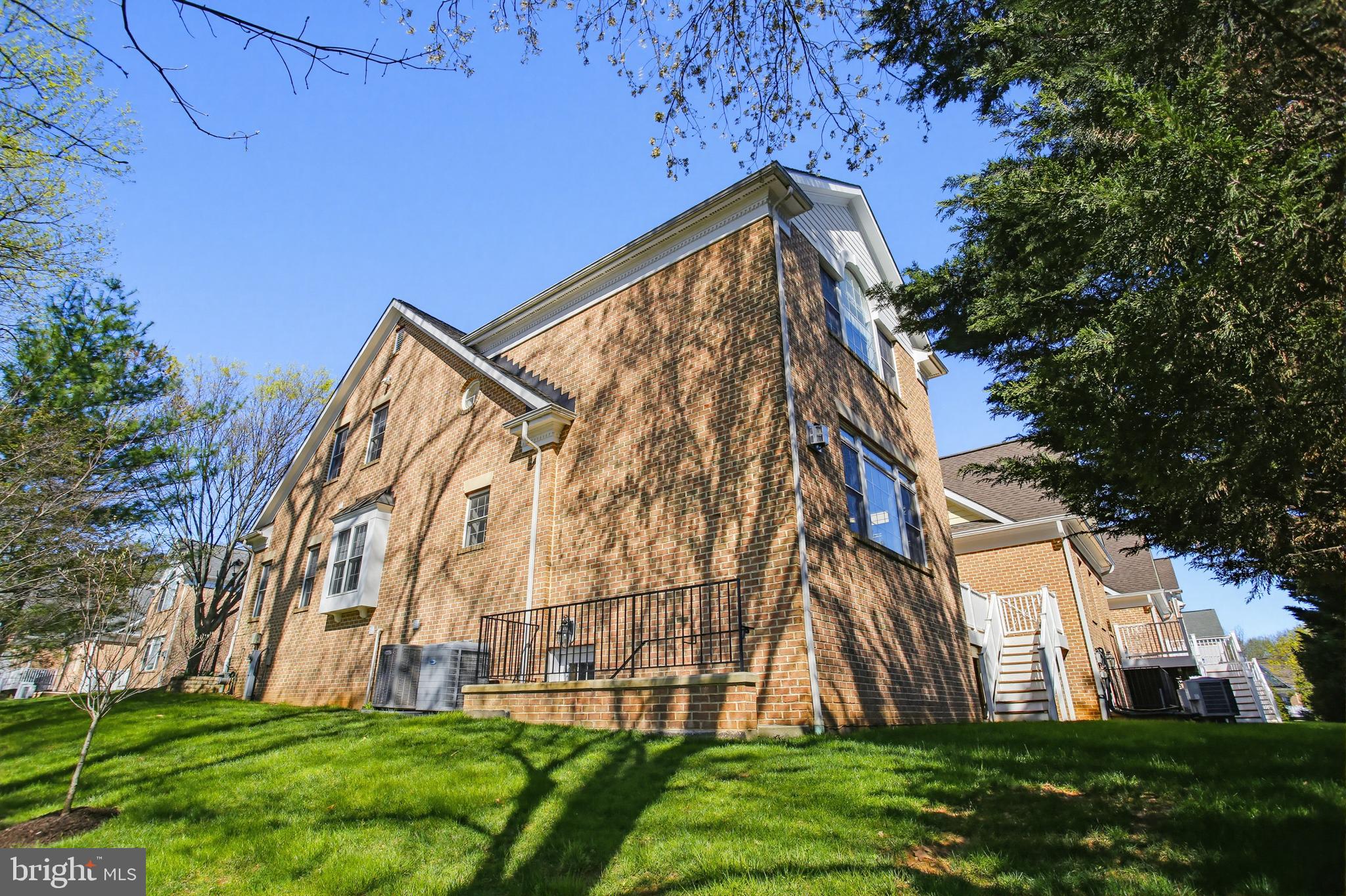 DUNLOY TOWNHOME - Residential