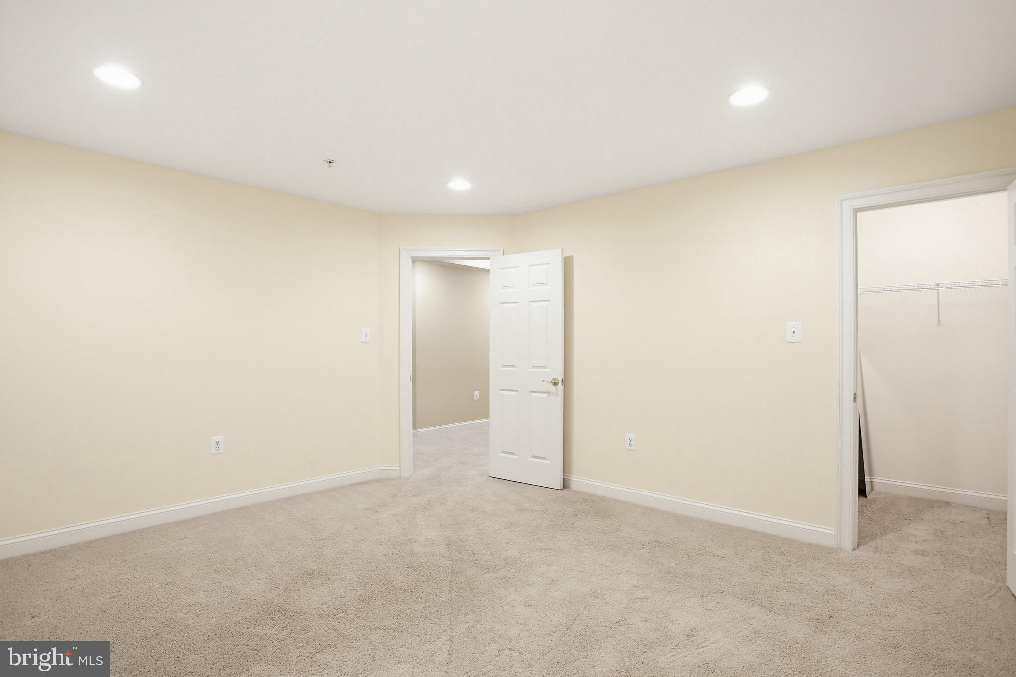 DUNLOY TOWNHOME - Residential