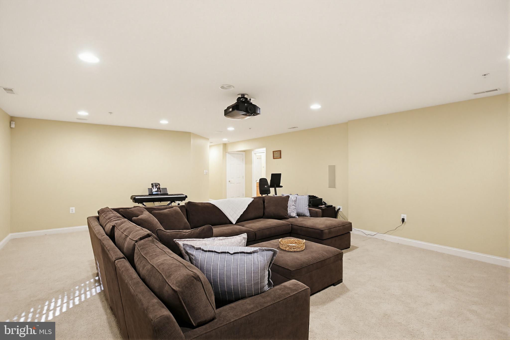 DUNLOY TOWNHOME - Residential