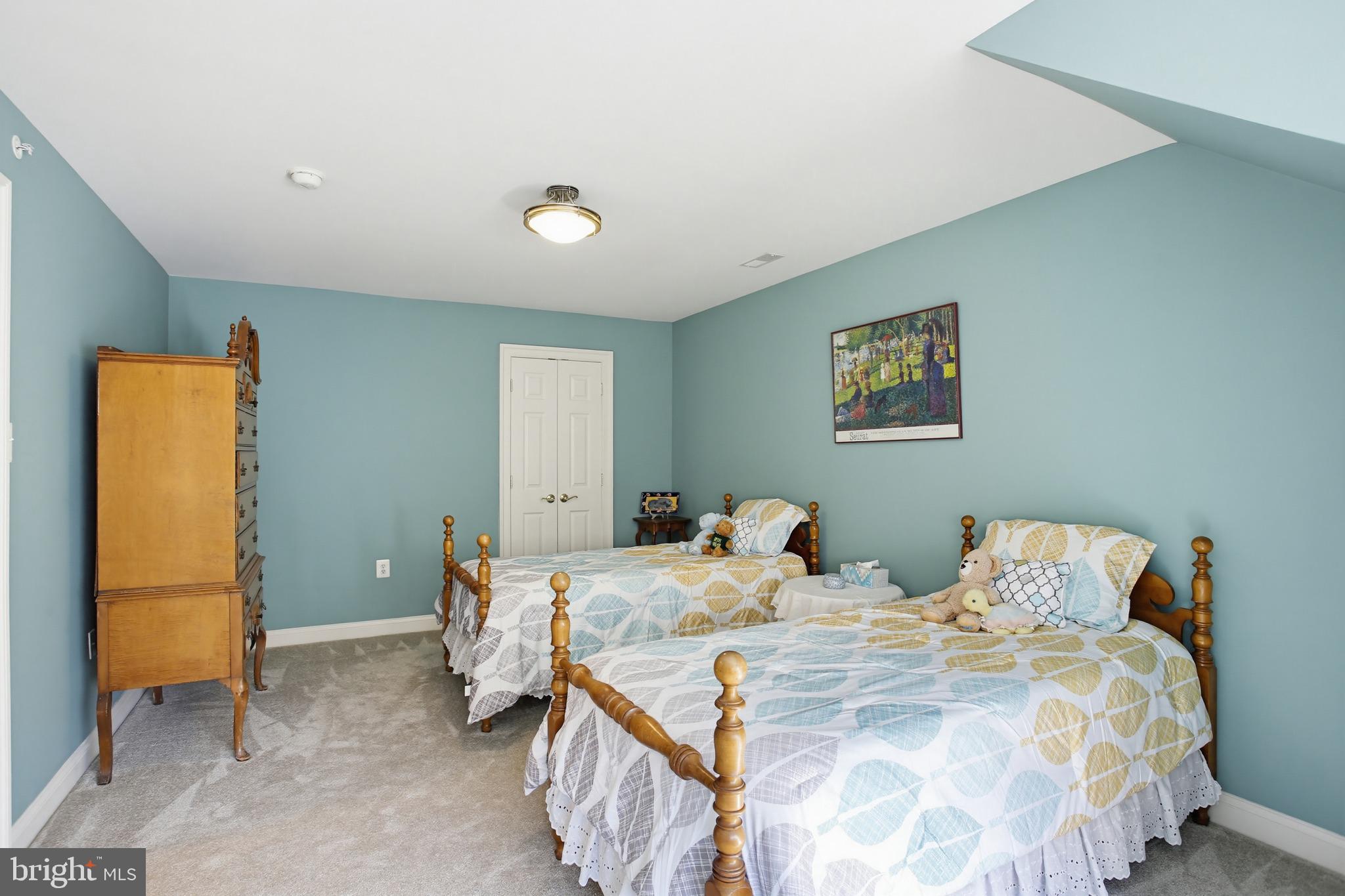 DUNLOY TOWNHOME - Residential