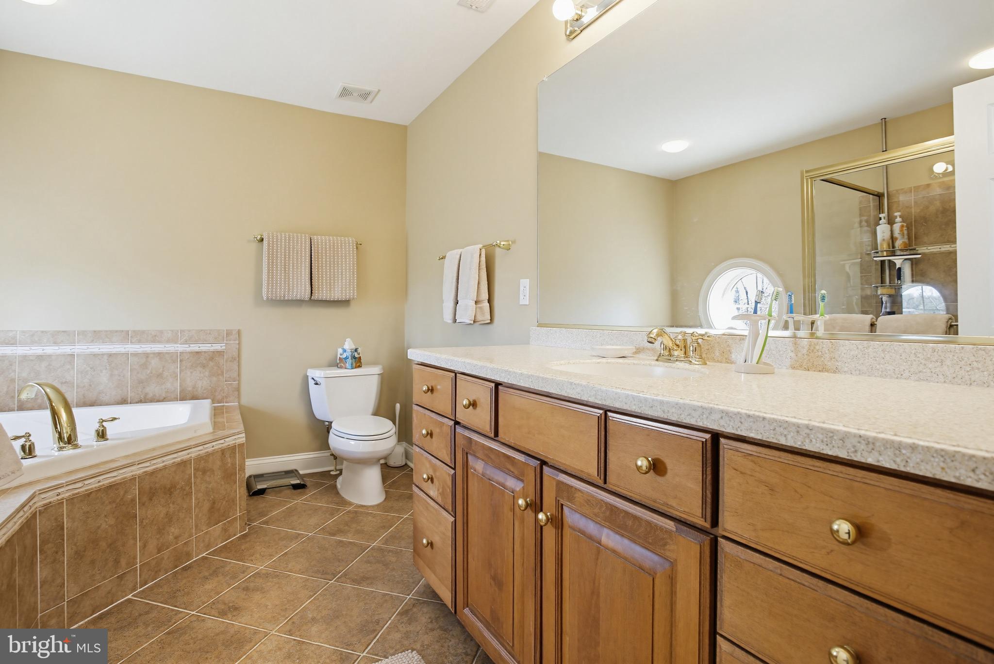 DUNLOY TOWNHOME - Residential