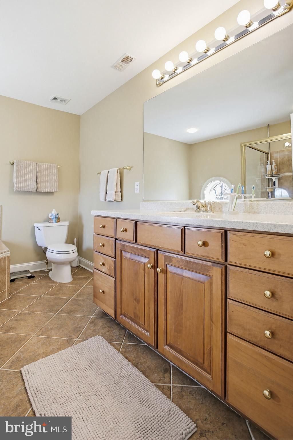 DUNLOY TOWNHOME - Residential