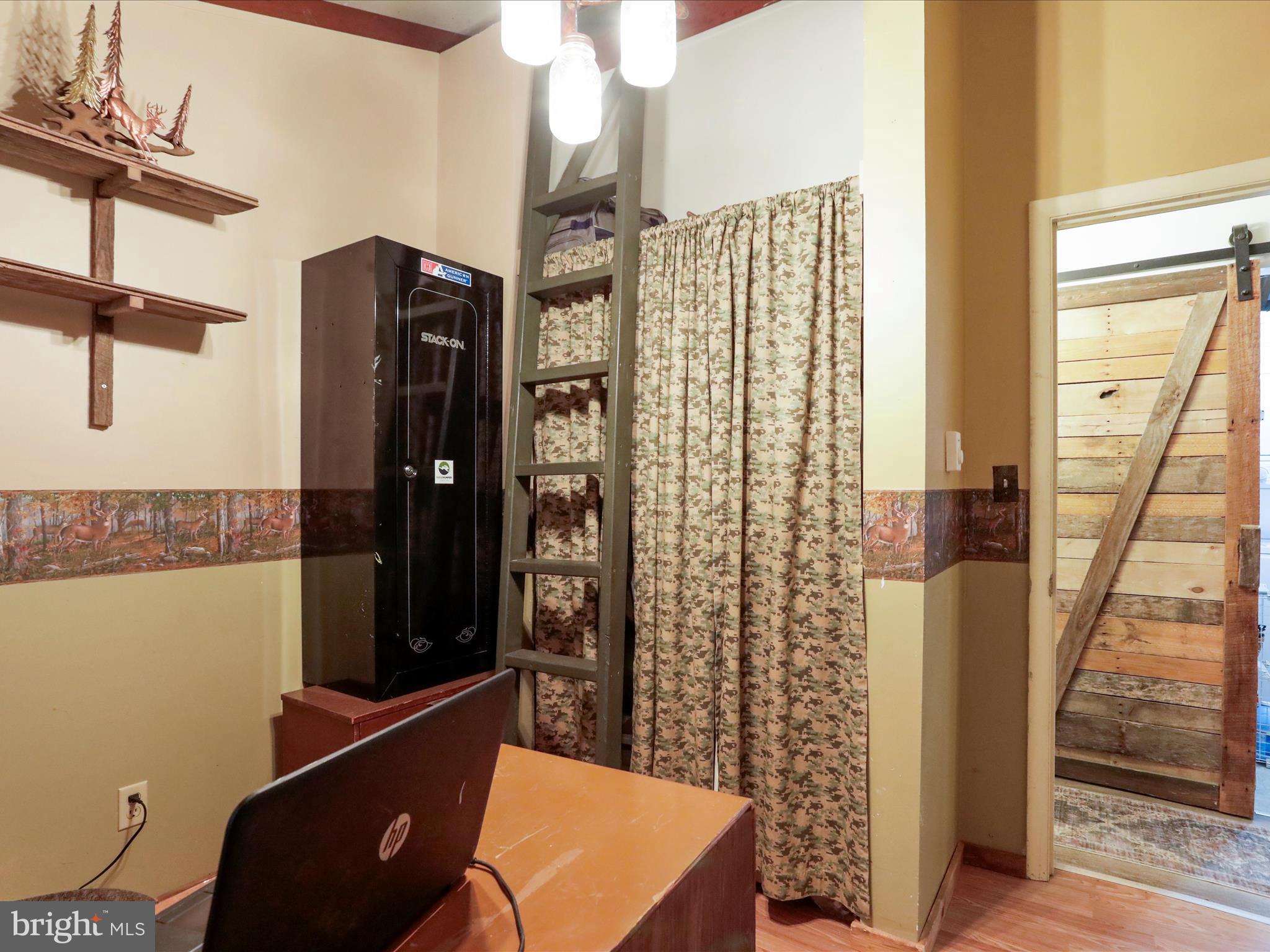 THUNDERBIRD HILLS - Residential