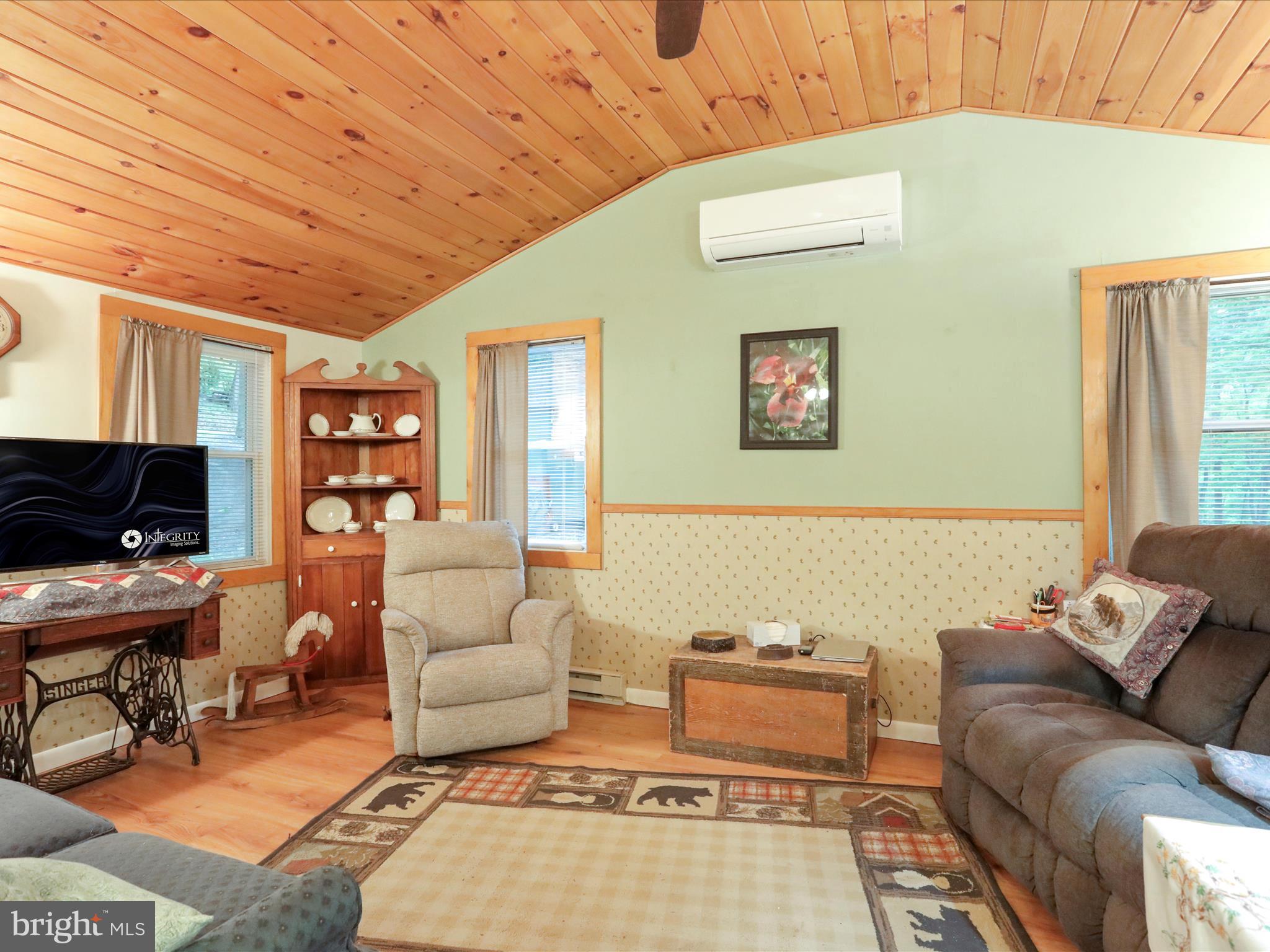 THUNDERBIRD HILLS - Residential