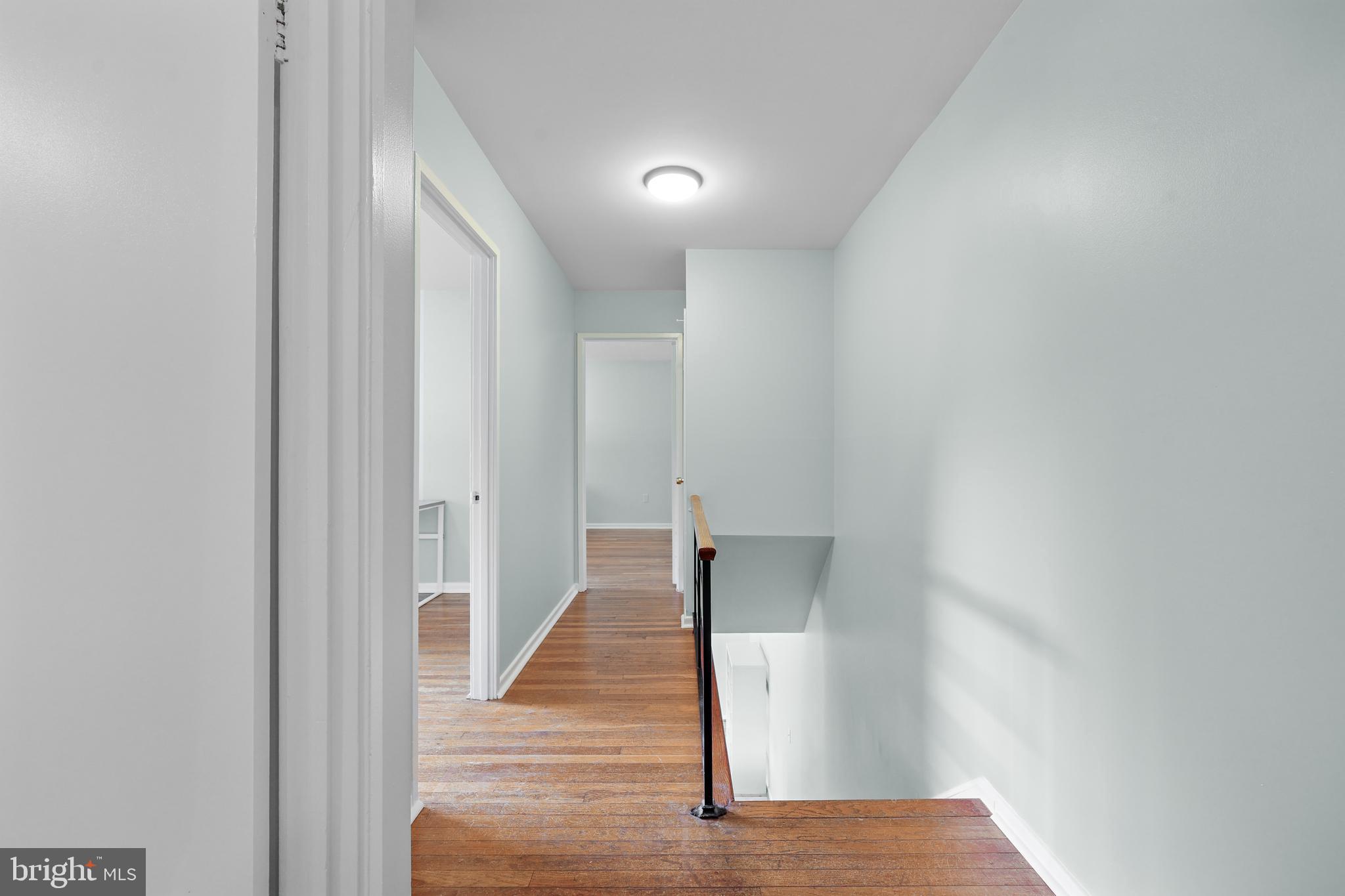 MOSBY WOODS TOWNHOUSE - Residential