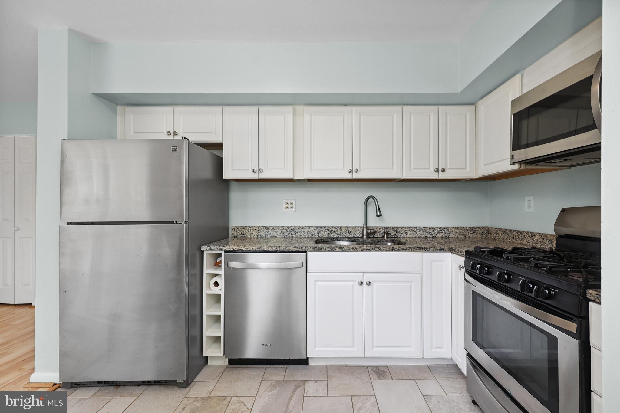 MOSBY WOODS TOWNHOUSE - Residential