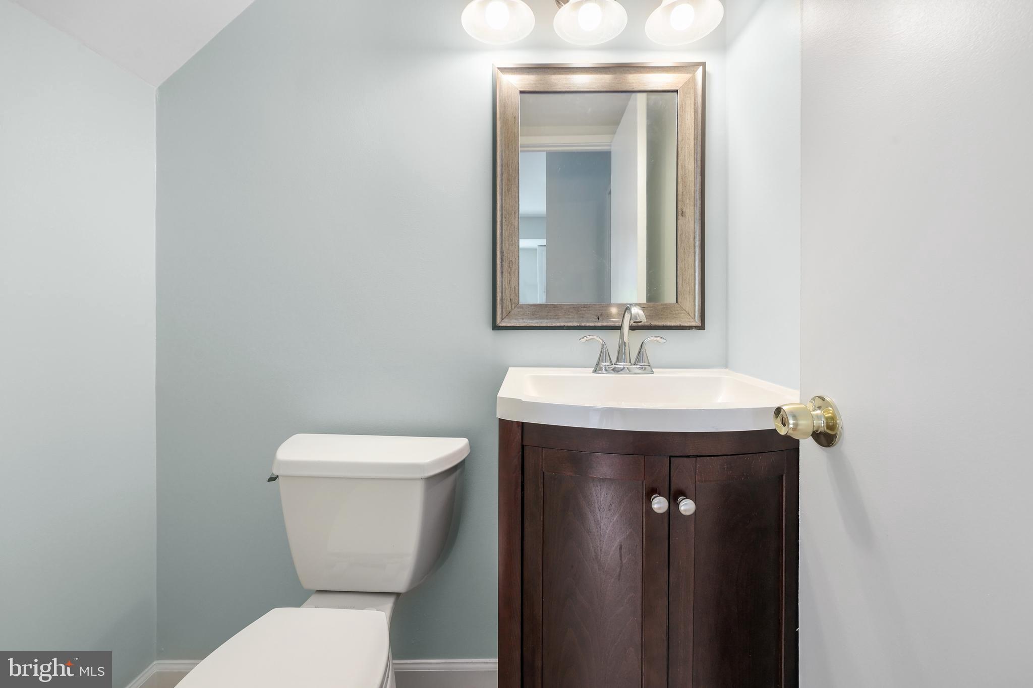 MOSBY WOODS TOWNHOUSE - Residential