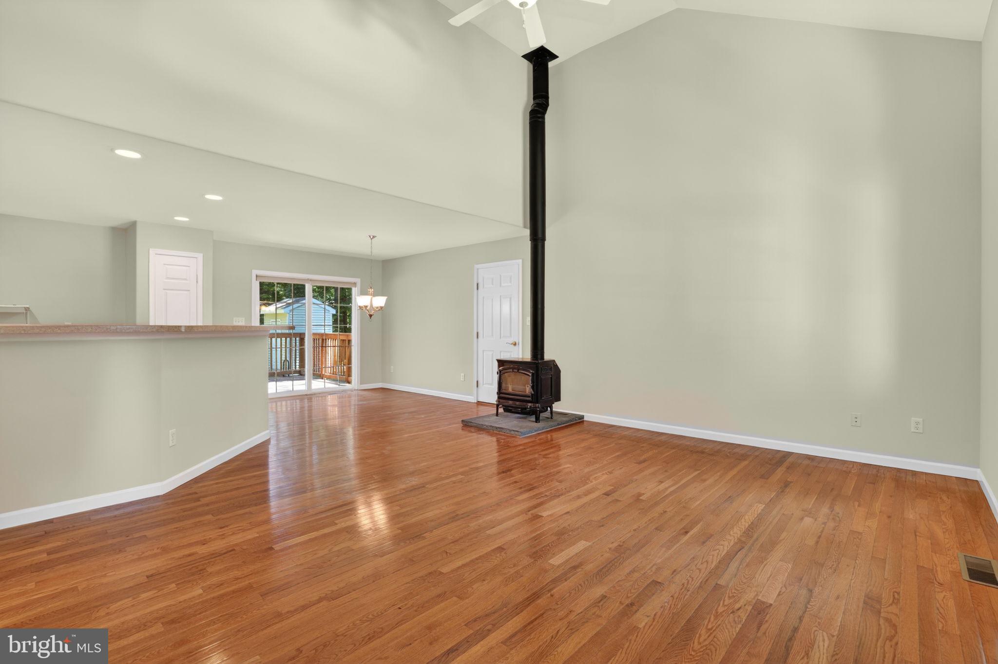 2347 MAYFLOWER DRIVE