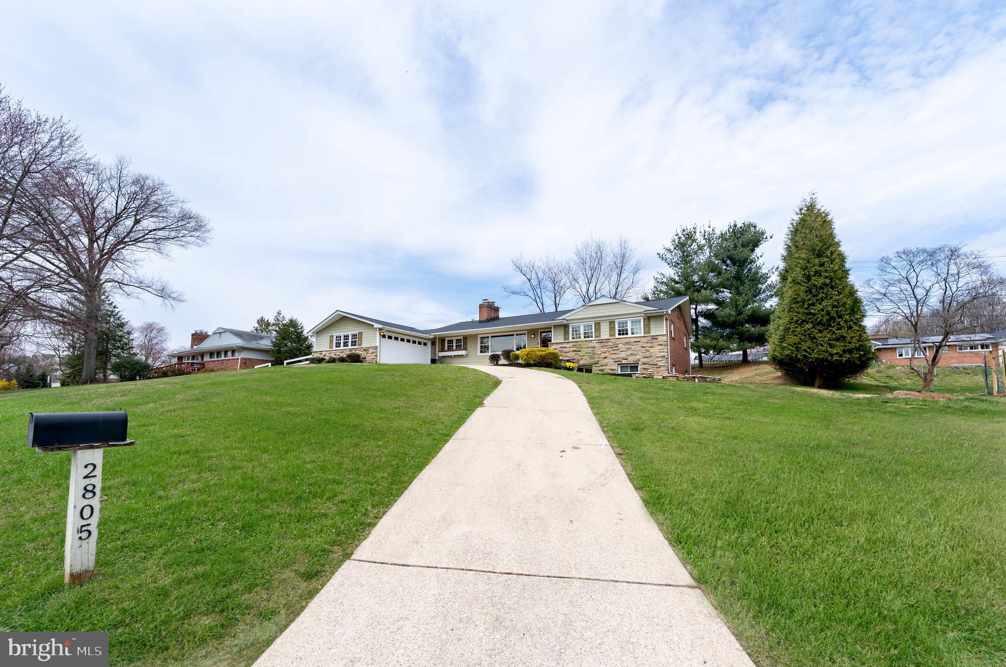 CHESTNUT HILL - Residential