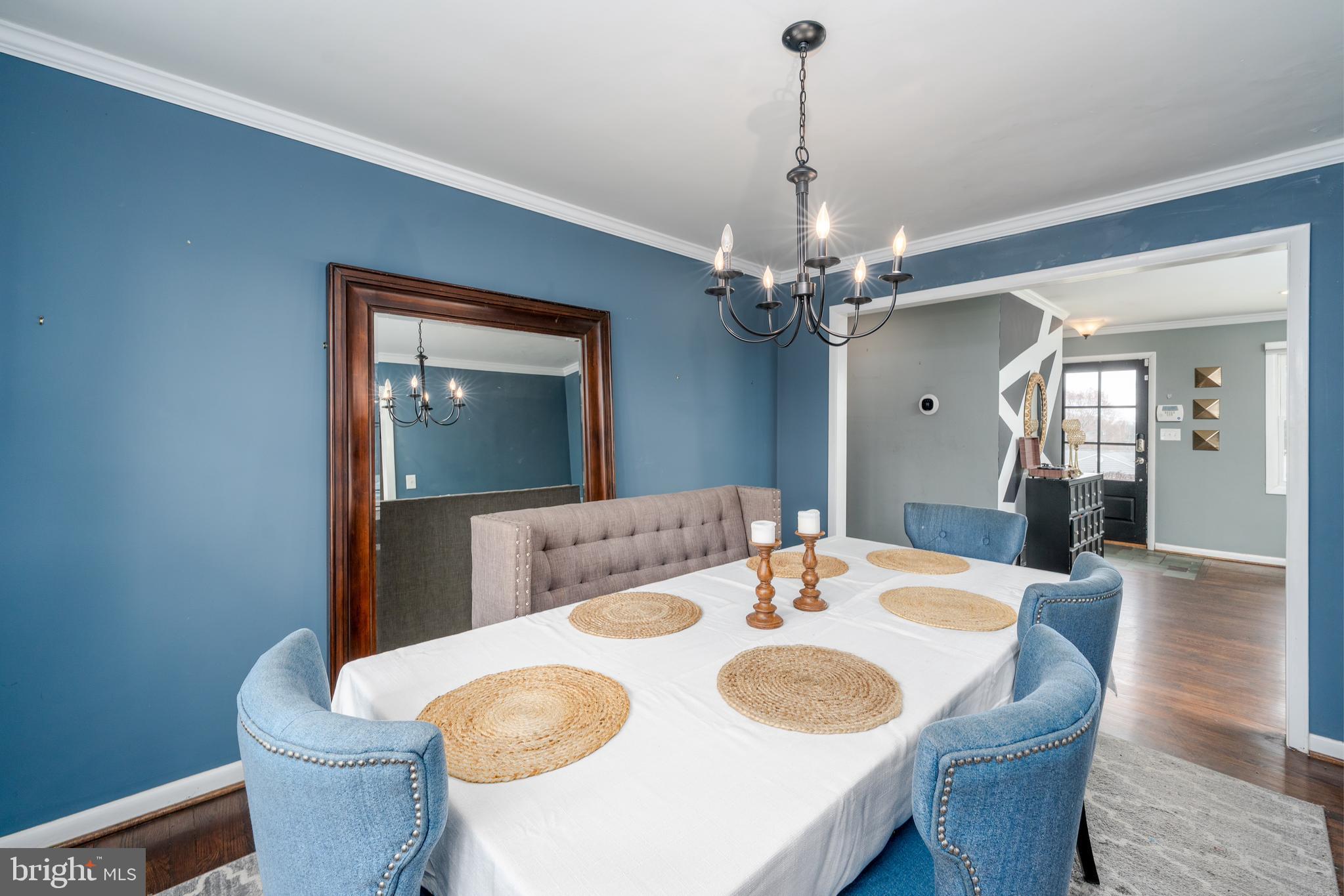 CHESTNUT HILL - Residential