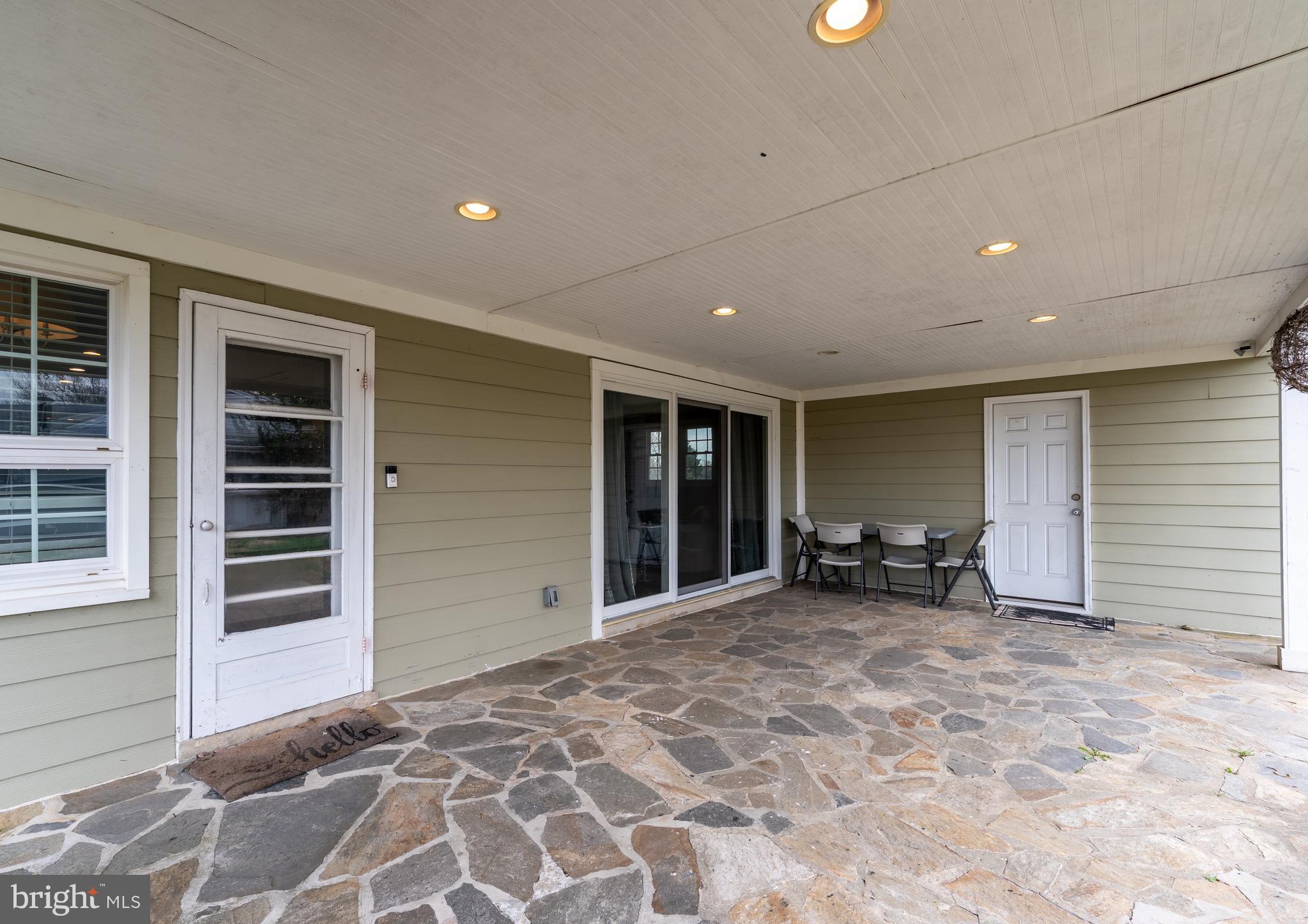 CHESTNUT HILL - Residential