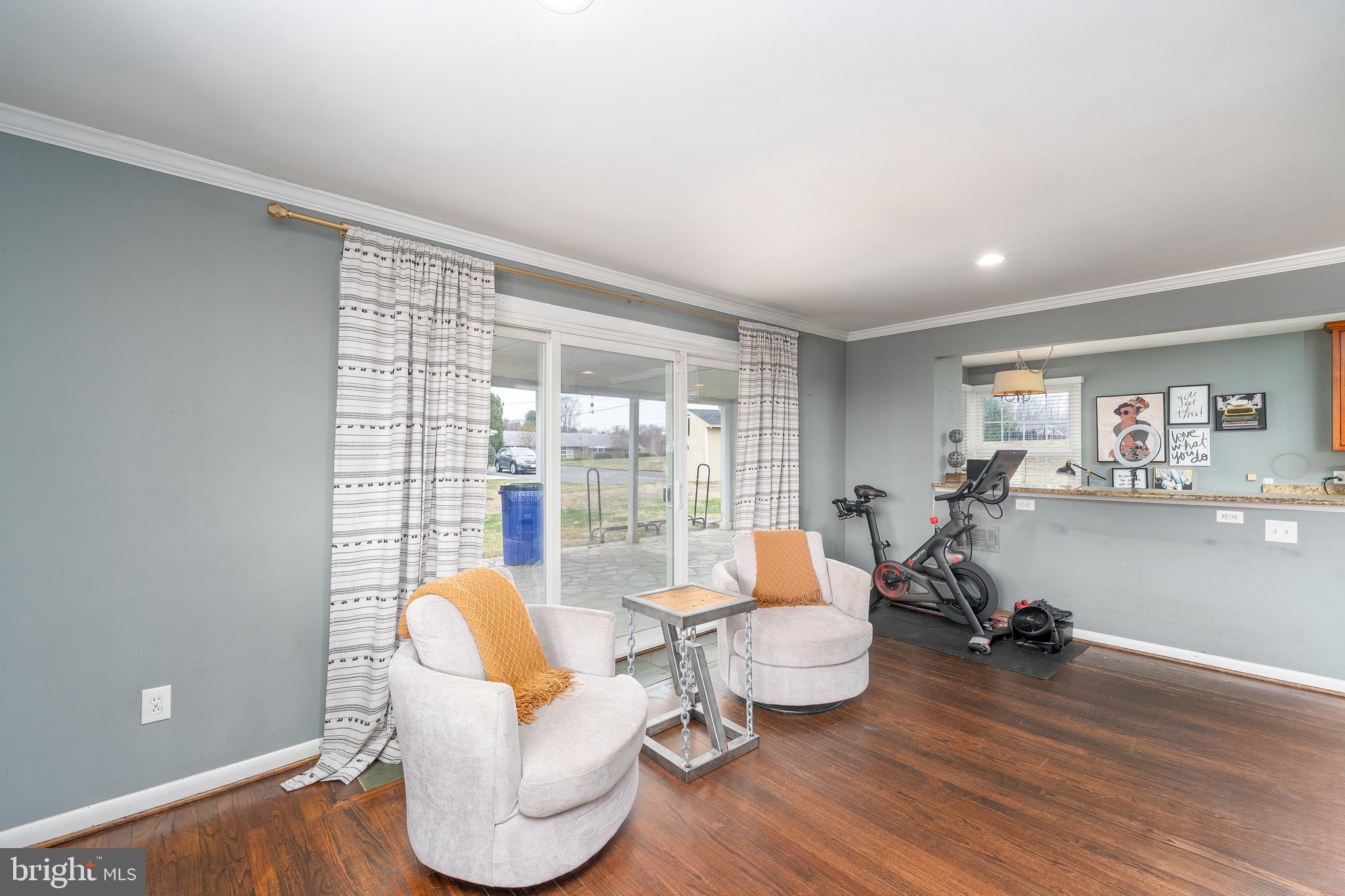 CHESTNUT HILL - Residential