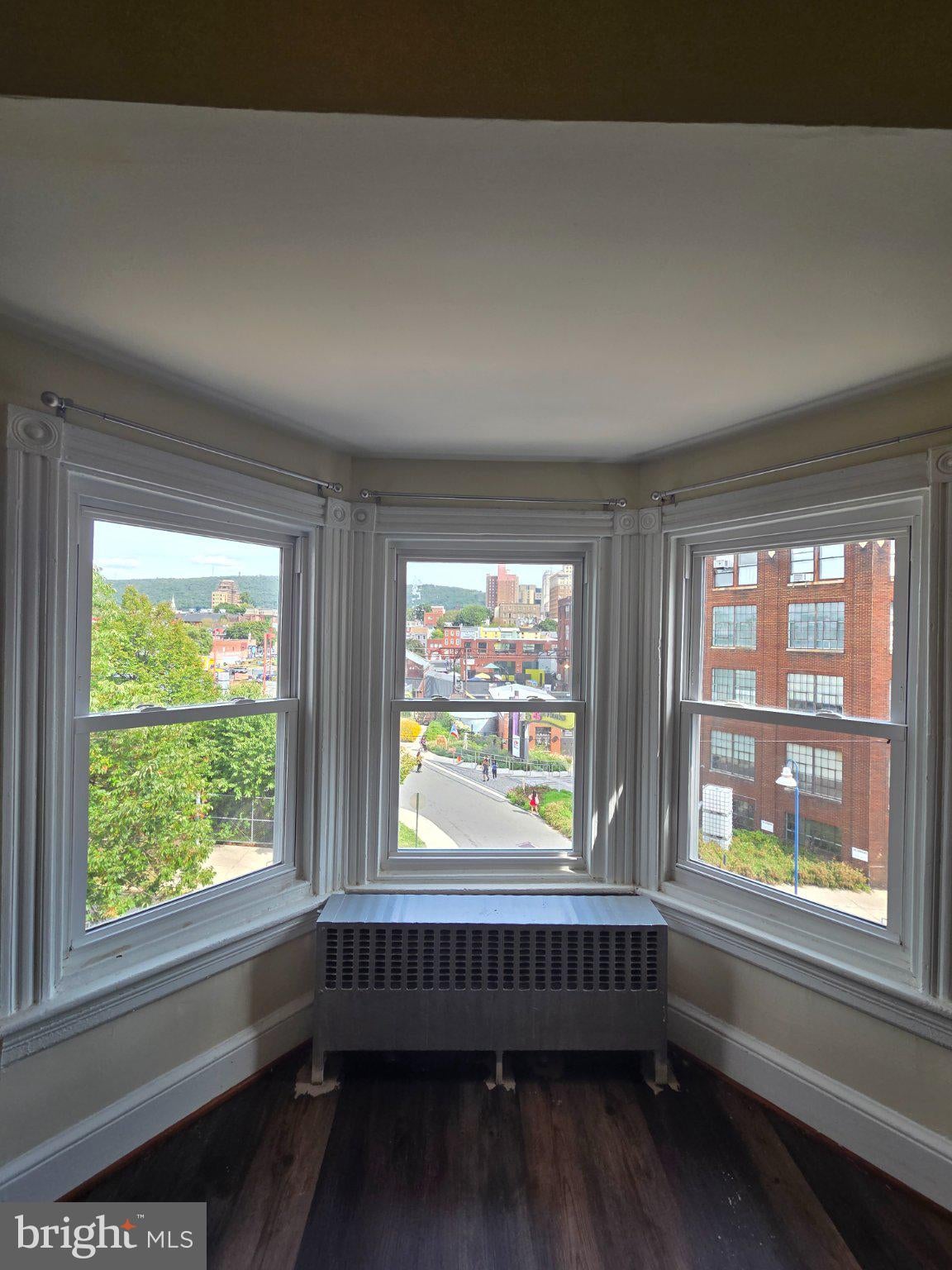 128 N 2ND STREET