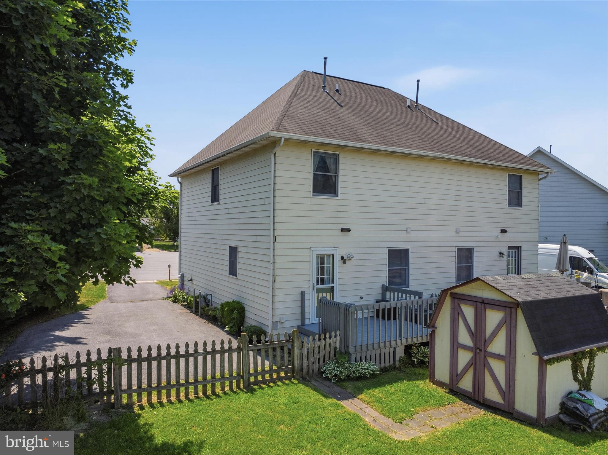 BRIGHTON MANOR - Residential