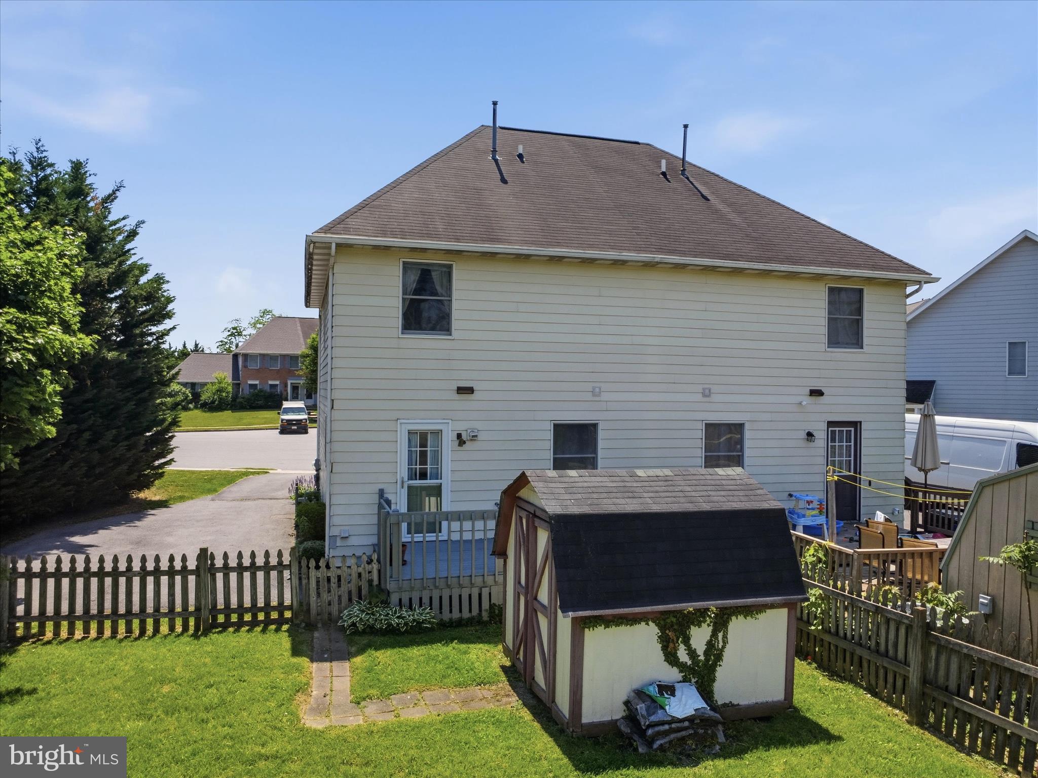BRIGHTON MANOR - Residential