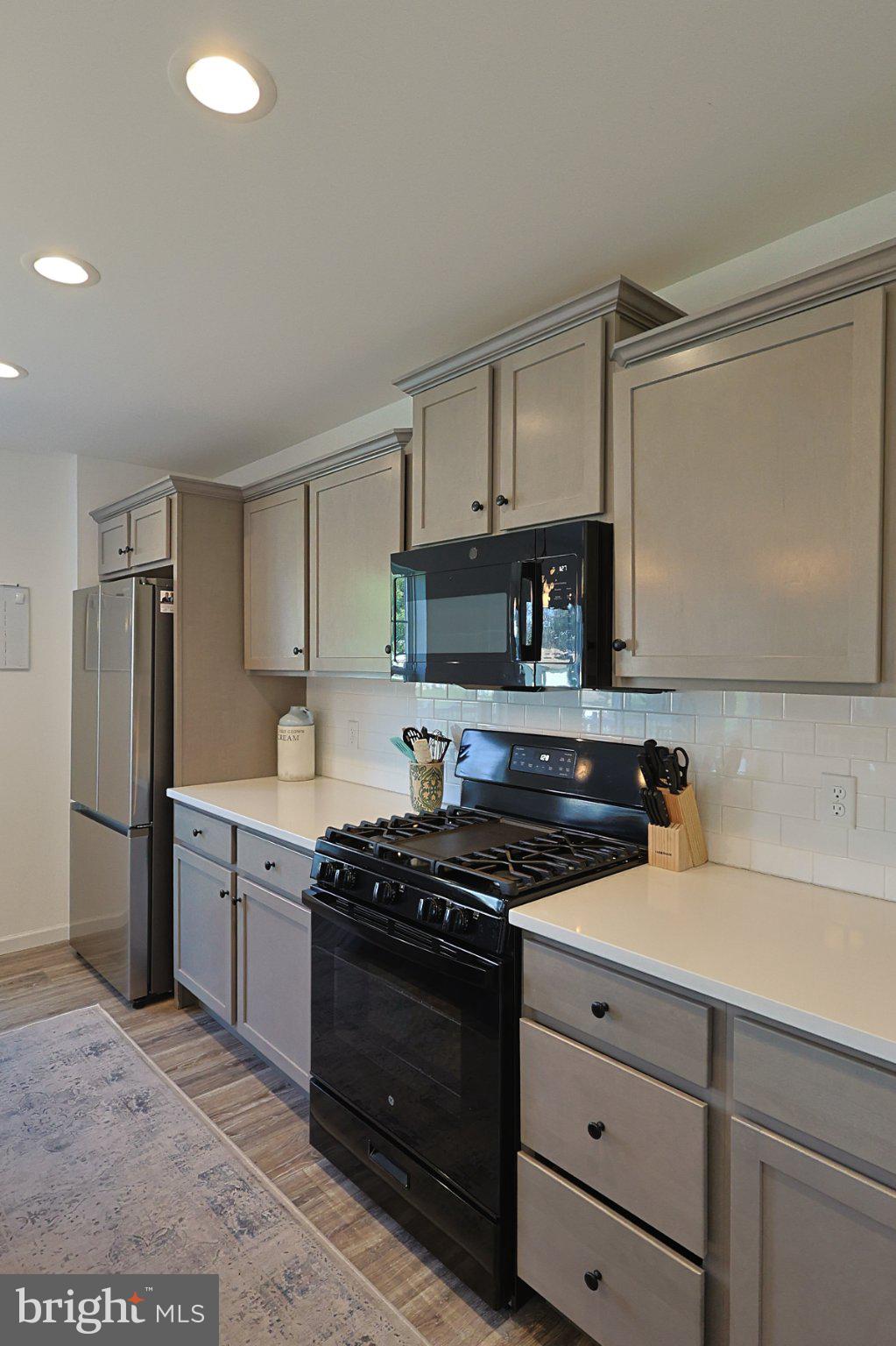 BRIDLE PATH - Residential