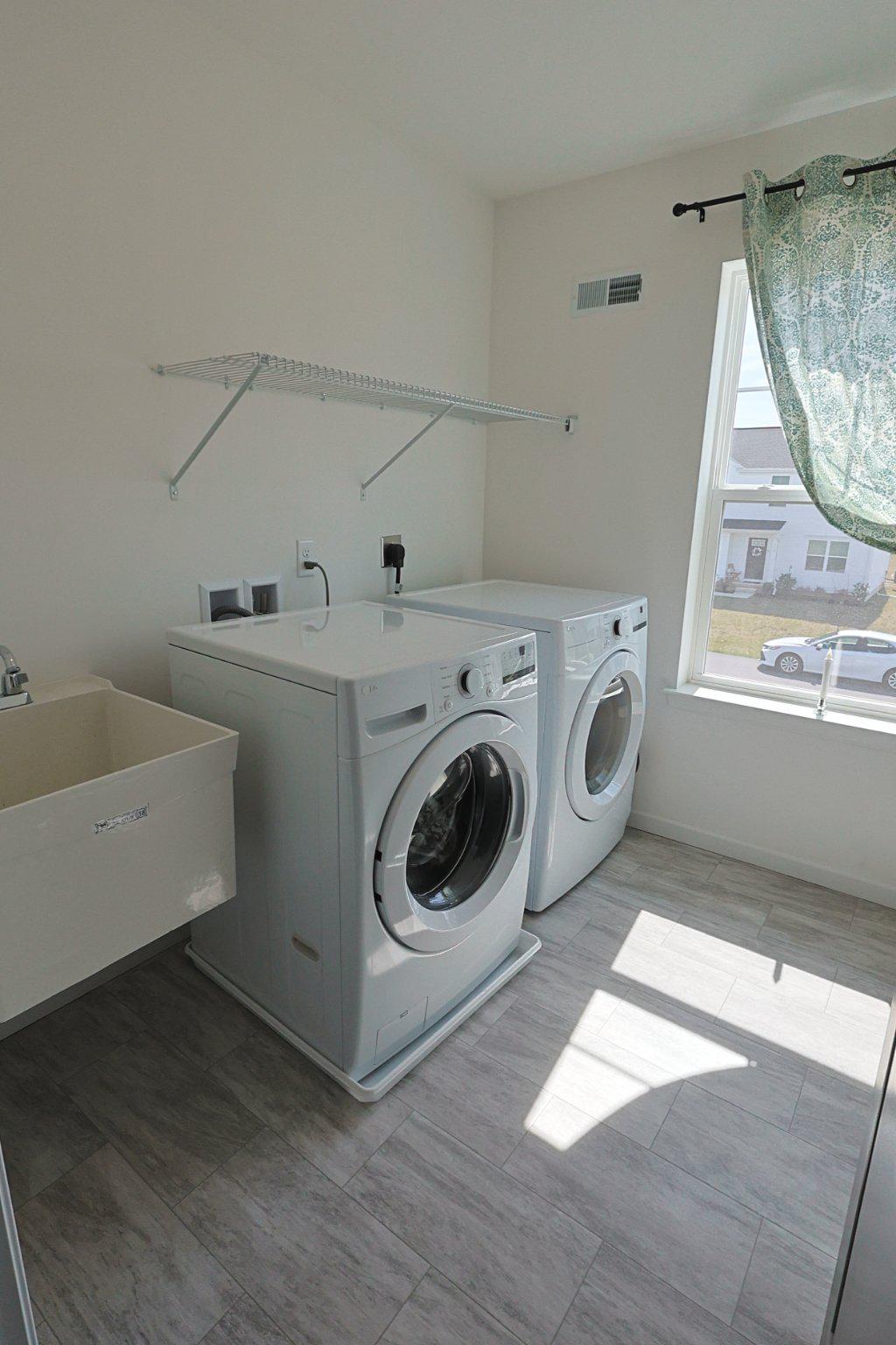 BRIDLE PATH - Residential