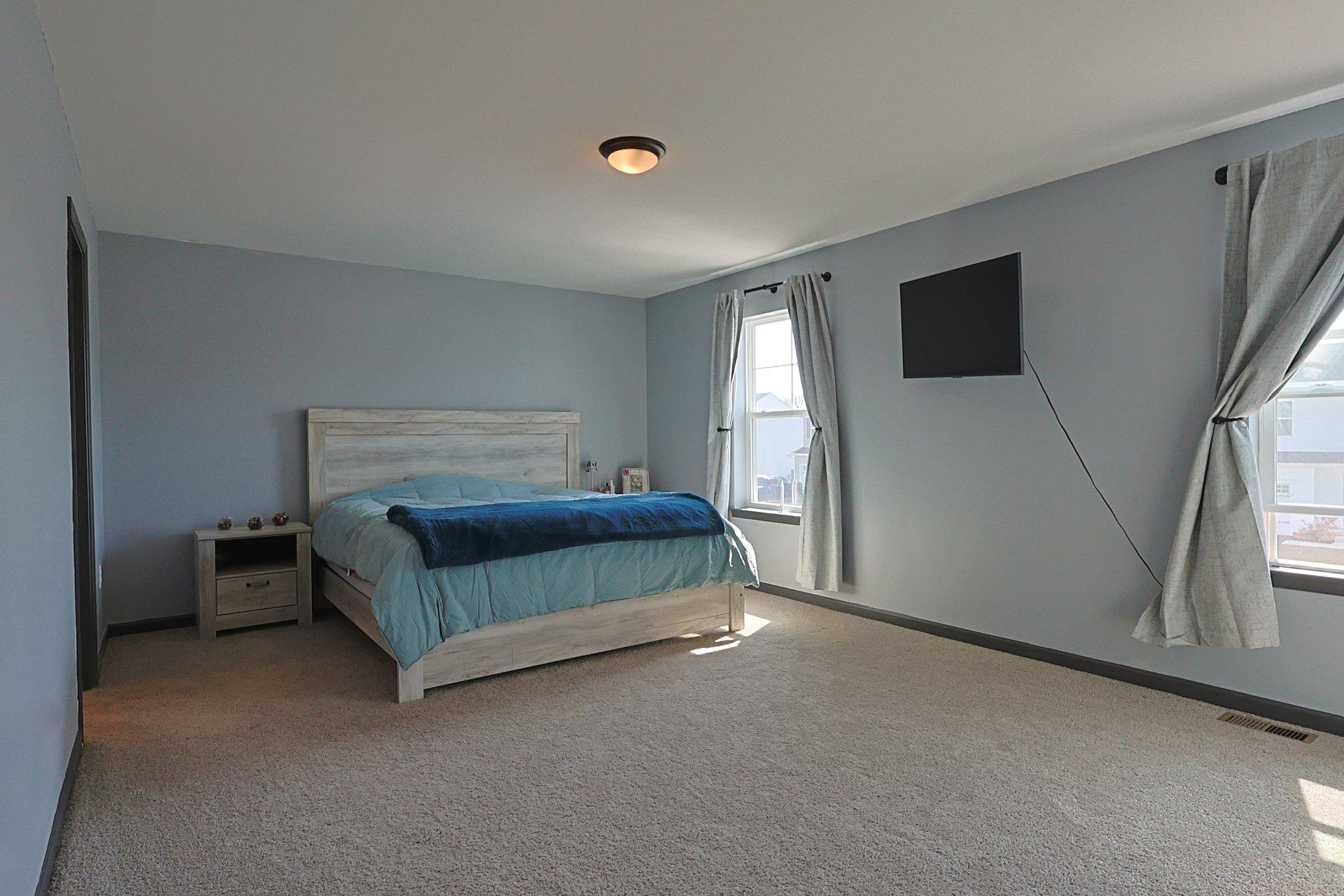 BRIDLE PATH - Residential