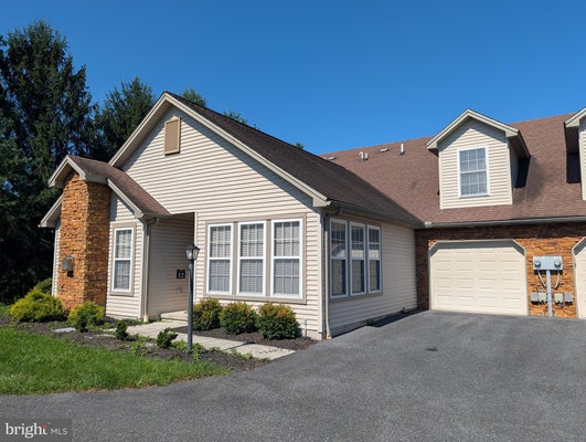12 HILLVIEW CT, FAIRFIELD, PA 17320 - Image f2bb18ffbc7db20a3c0052450b122c66/3431864948